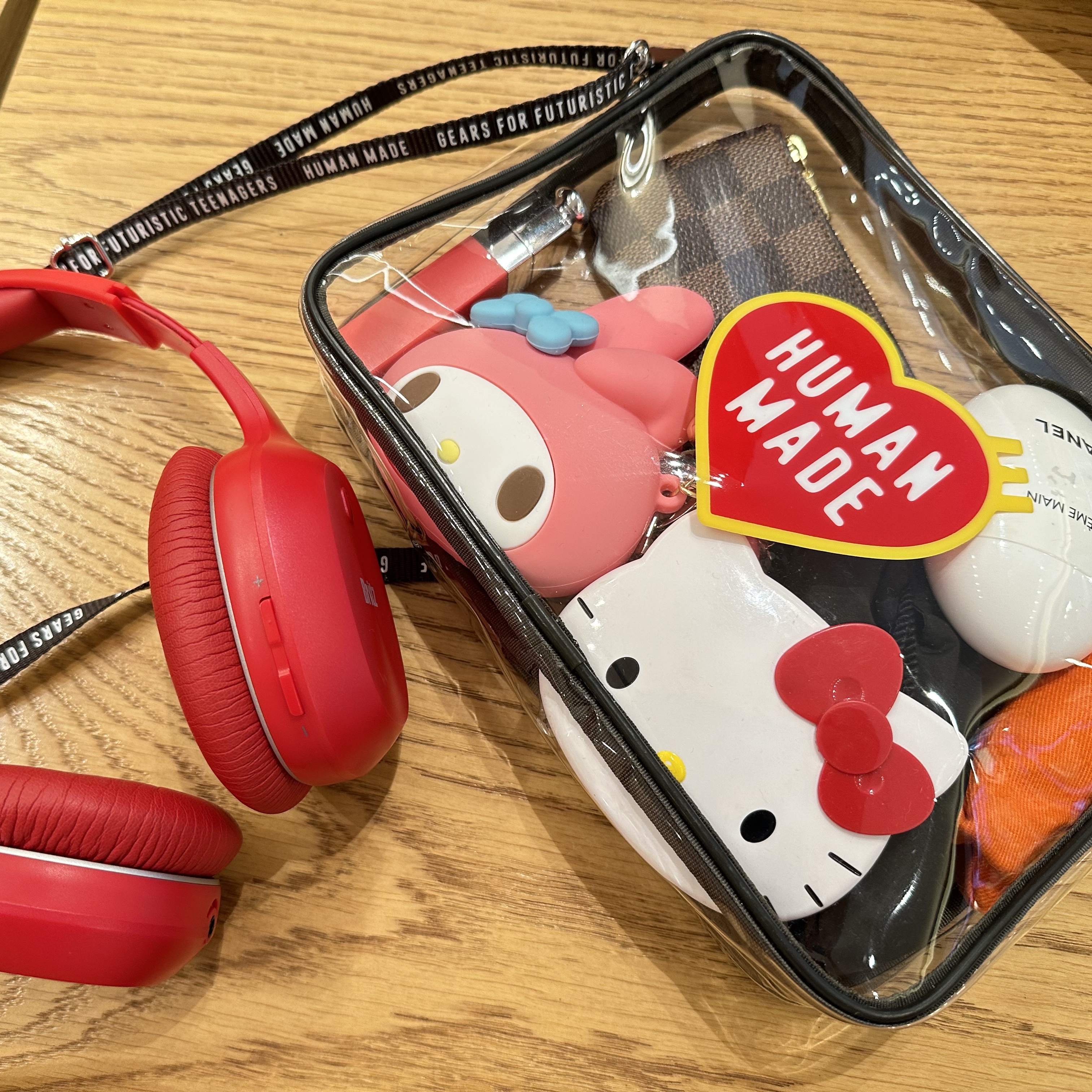 Human Made PVC Pouch Large Clear 착용 스타일