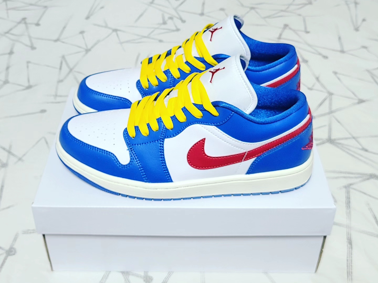(W) Jordan 1 Low Sport Blue Gym Red 착용 스타일 - 2