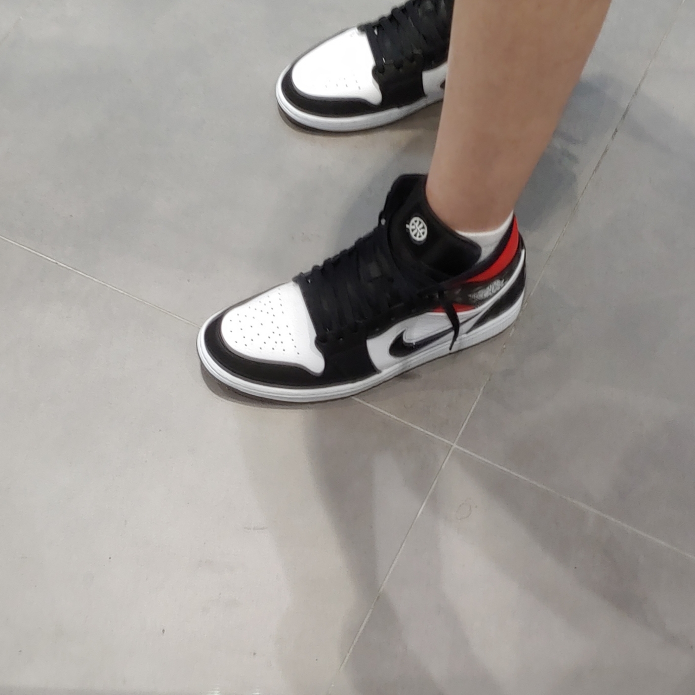 Jordan 1 Mid Quai 54 2019 착용 스타일 - 2