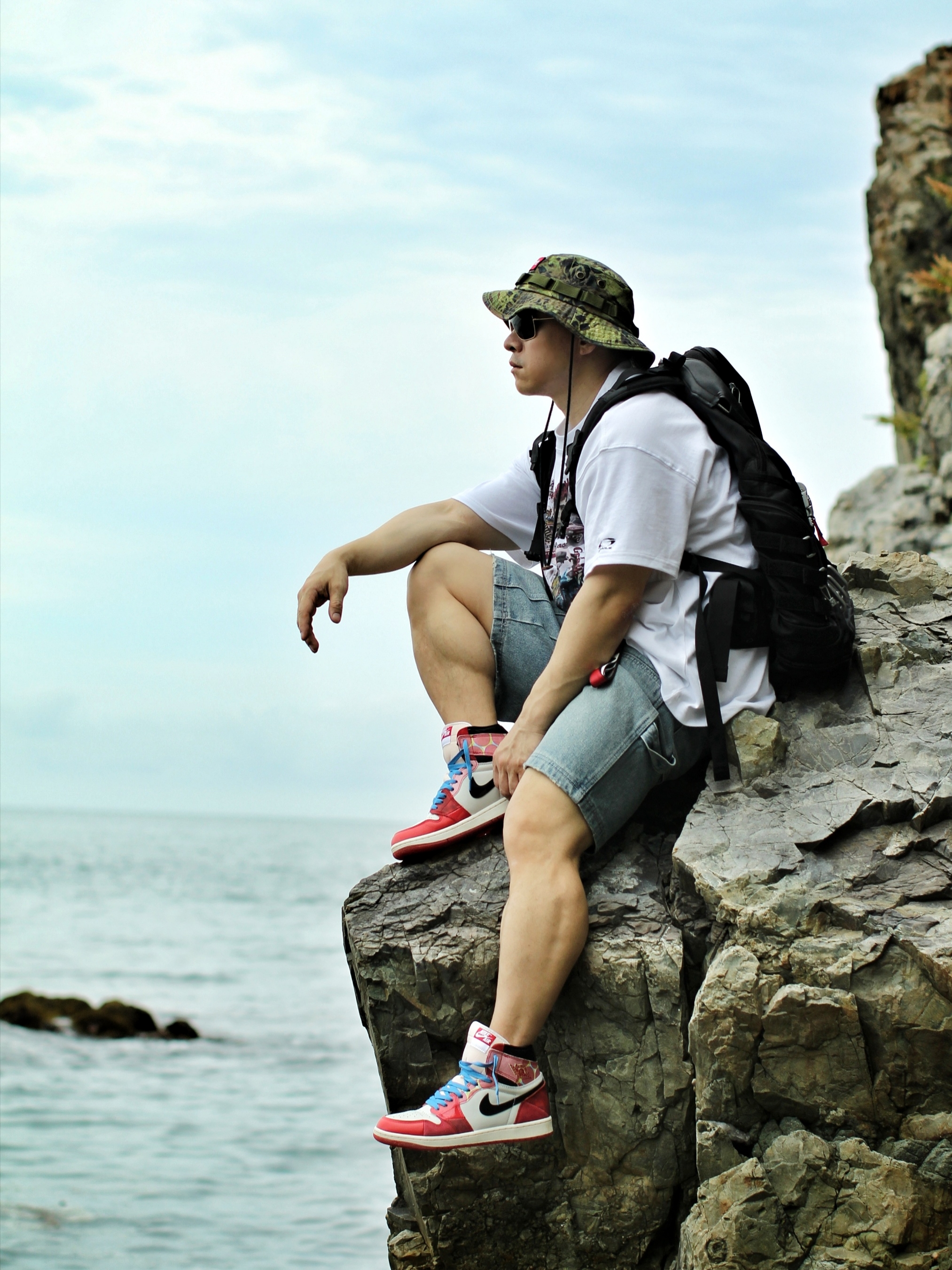 Supreme Military Boonie Olive Prym1 Camo - 22SS, Oakley Kitchen Sink Backpack Stealth Black 착용 스타일 - 1