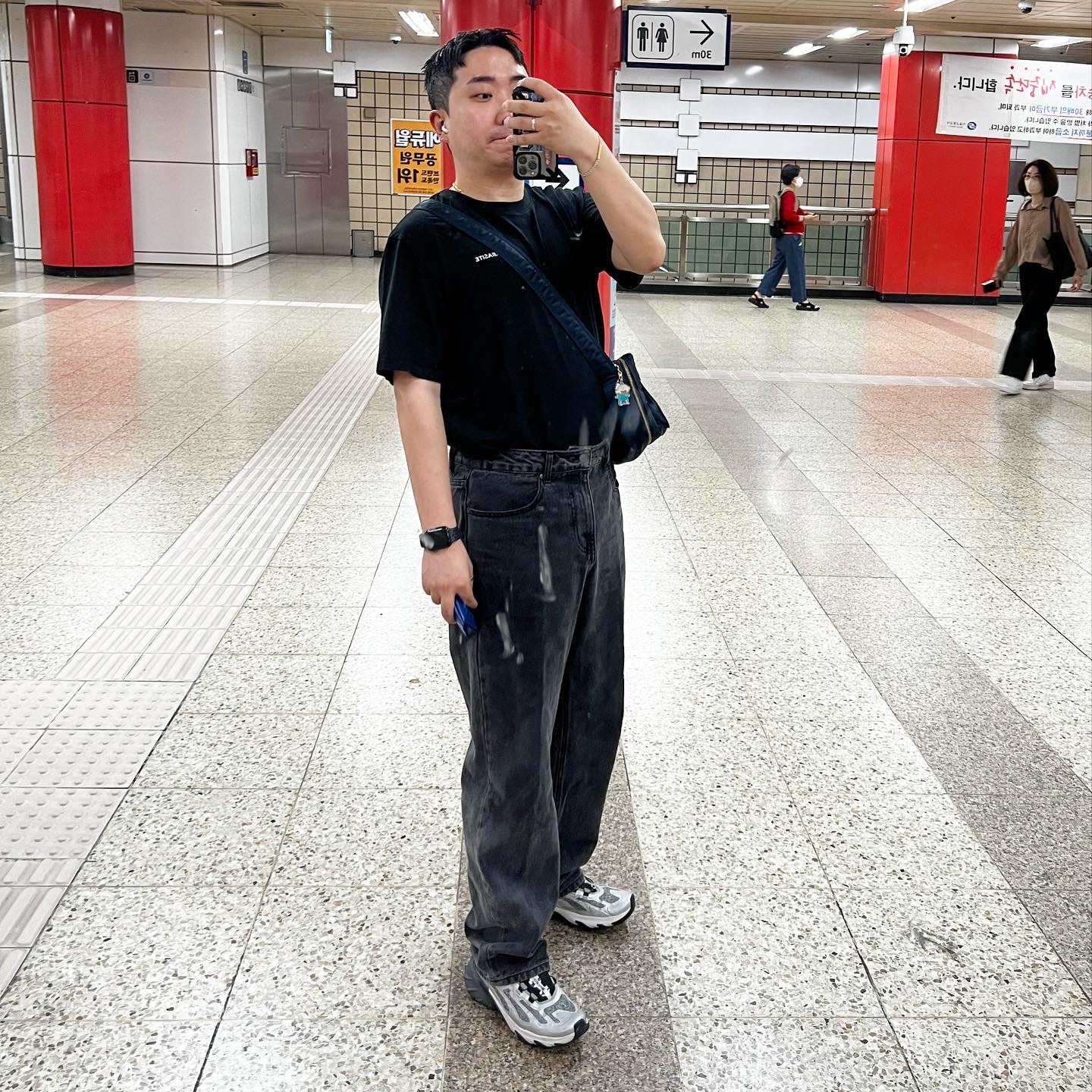 Salomon Speedverse PRG Silver Frost Grey Lunar Rock, Porter Tanker Shoulder Bag S Iron Blue 착용 스타일