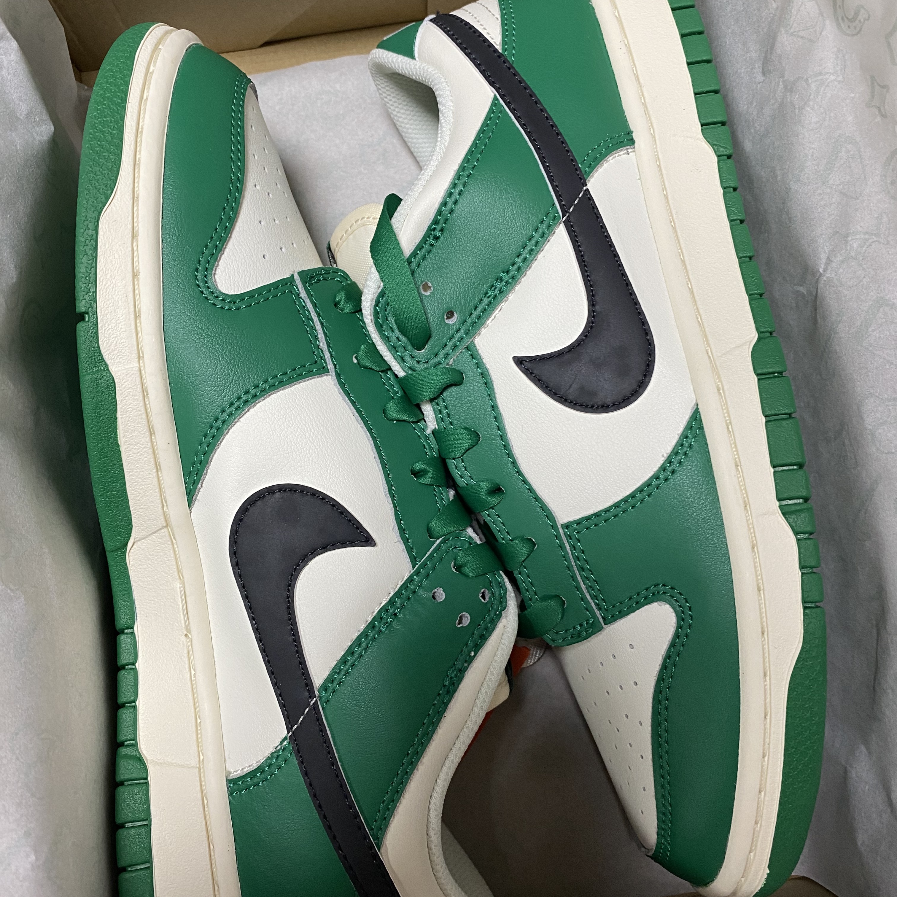 Nike Dunk Low Retro SE Jackpot Malachite 착용 스타일