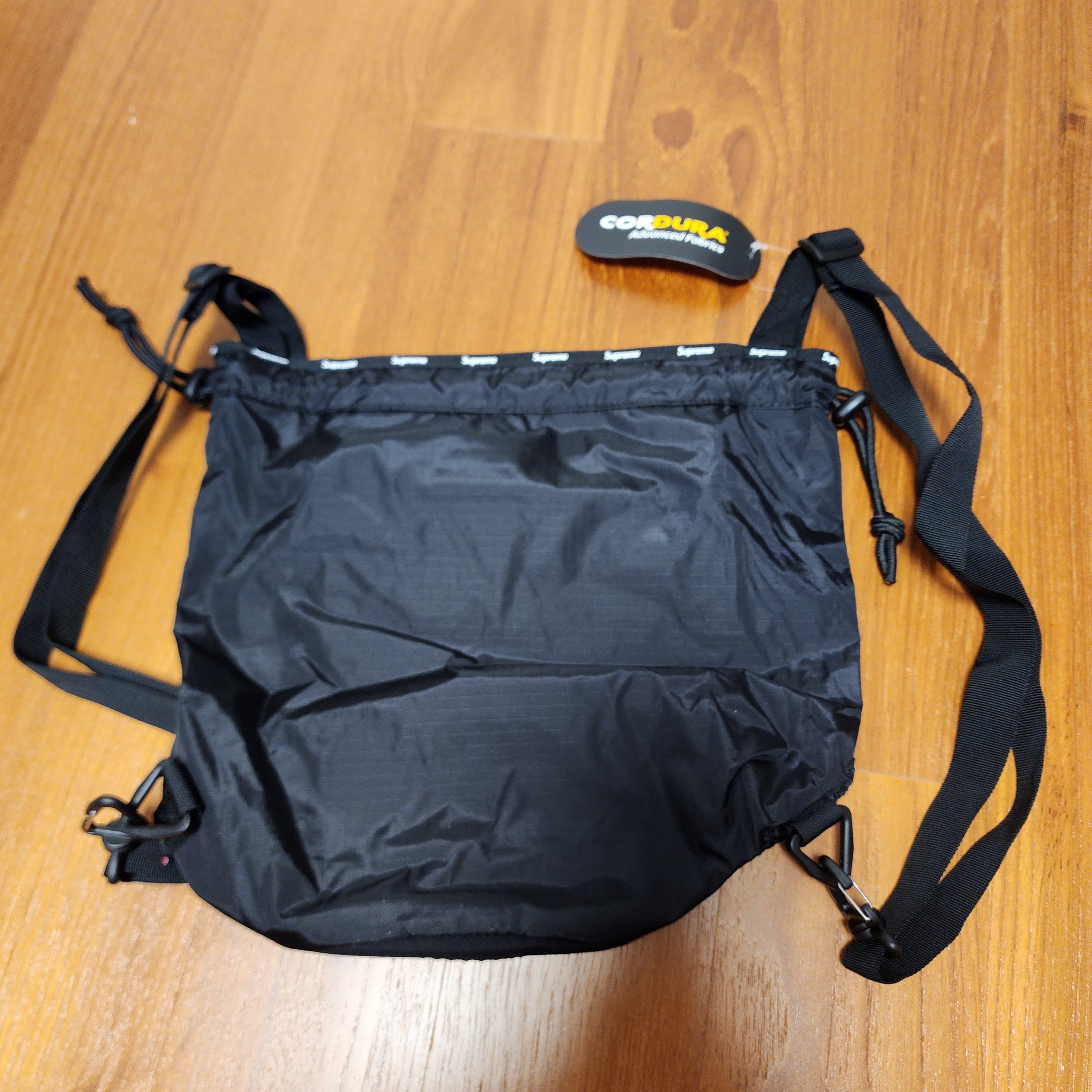Supreme Mesh Small Backpack Black - 23SS 착용 스타일 - 2