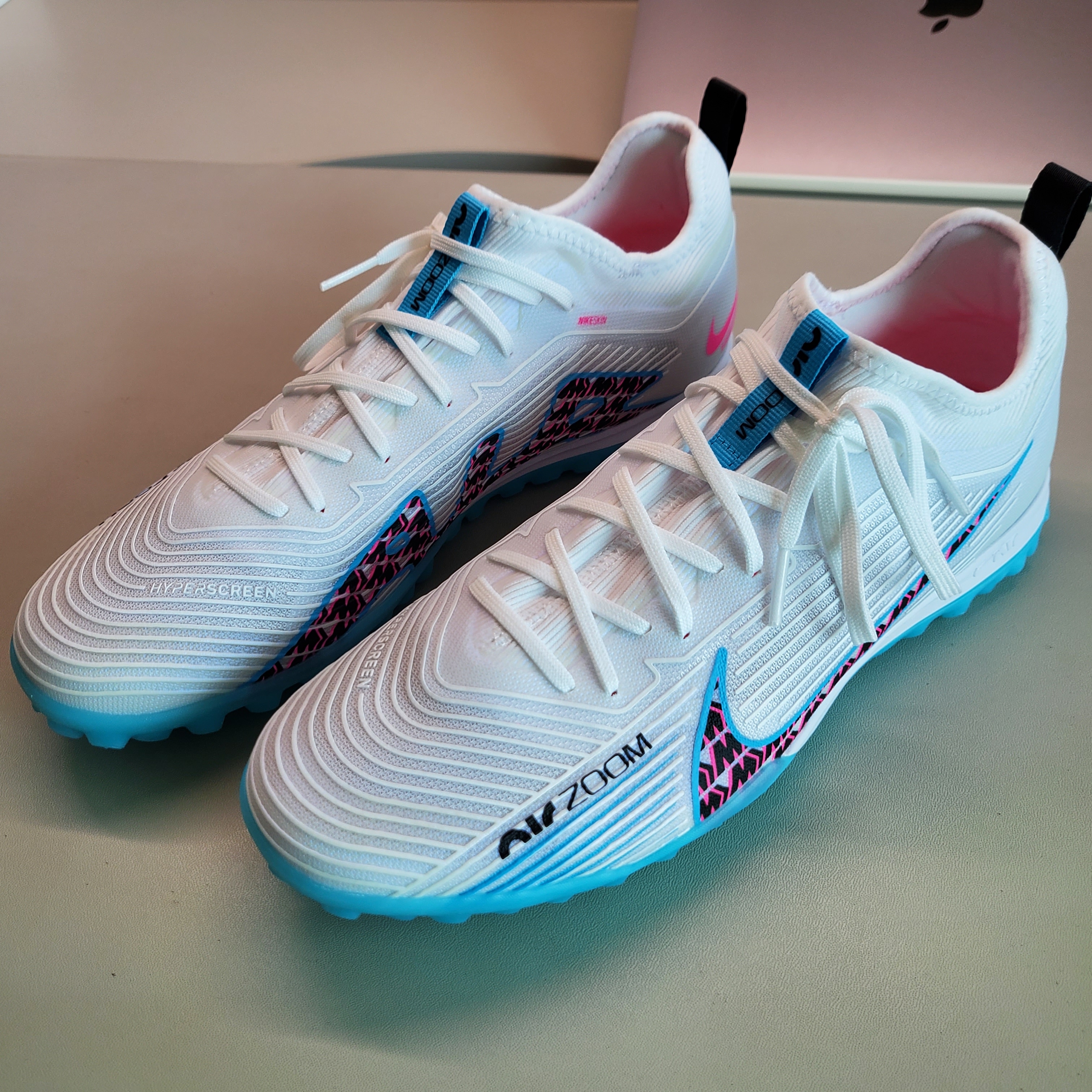 Nike Zoom Mercurial Vapor 15 Pro TF White Baltic Blue 착용 스타일