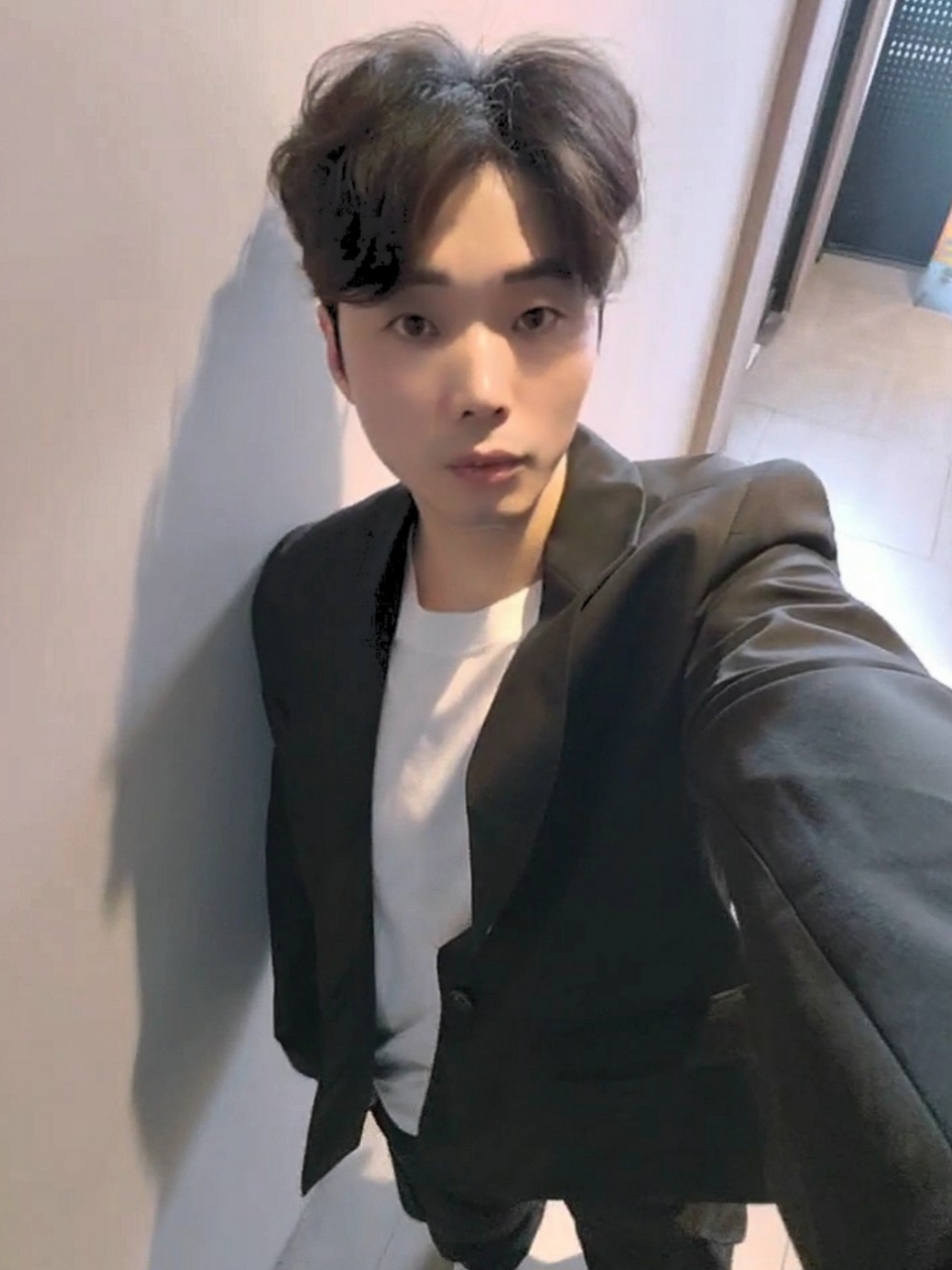 Zara x Ader Error Oversize Blazer Black, Nike x Ambush Air Force 1 Low SP Phantom 착용 스타일 - 5