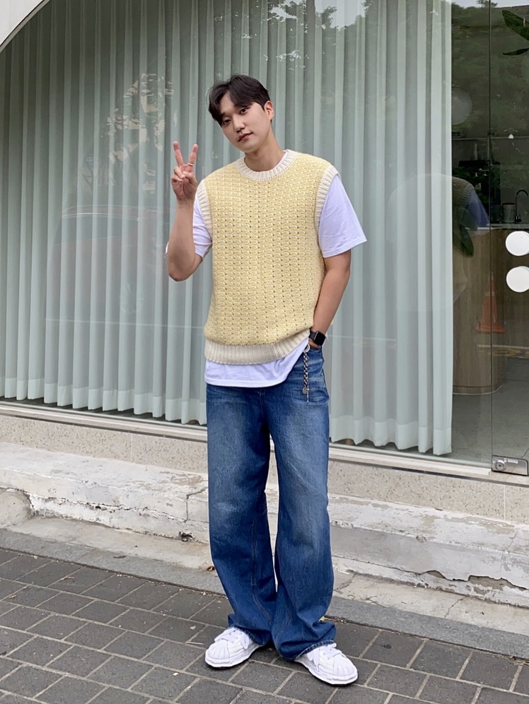 Maison Mihara Yasuhiro Blakey OG Sole Leather Low-top Sneakers White 착용 스타일 - 1