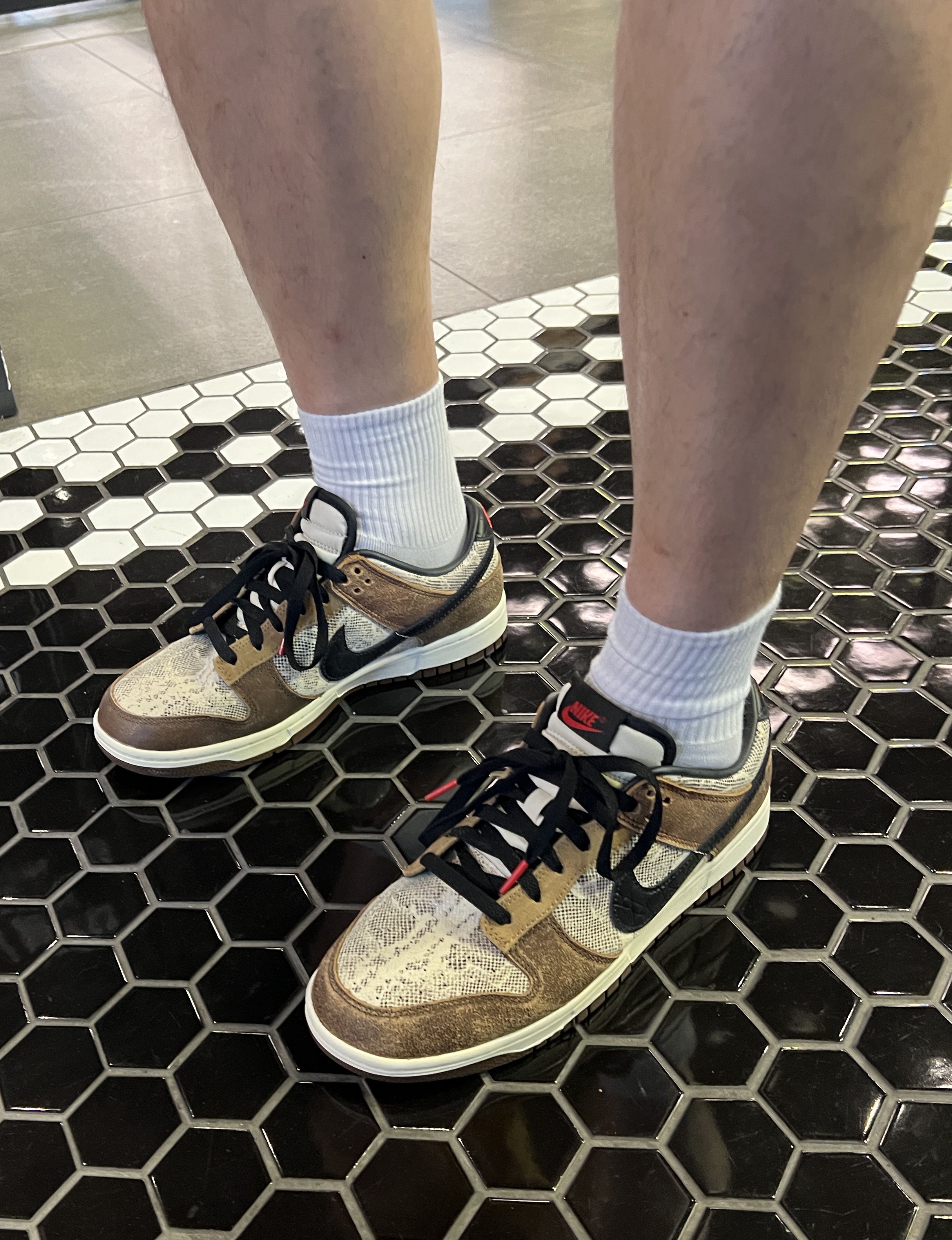 Nike Dunk Low PRM Head to Head 착용 스타일 - 2