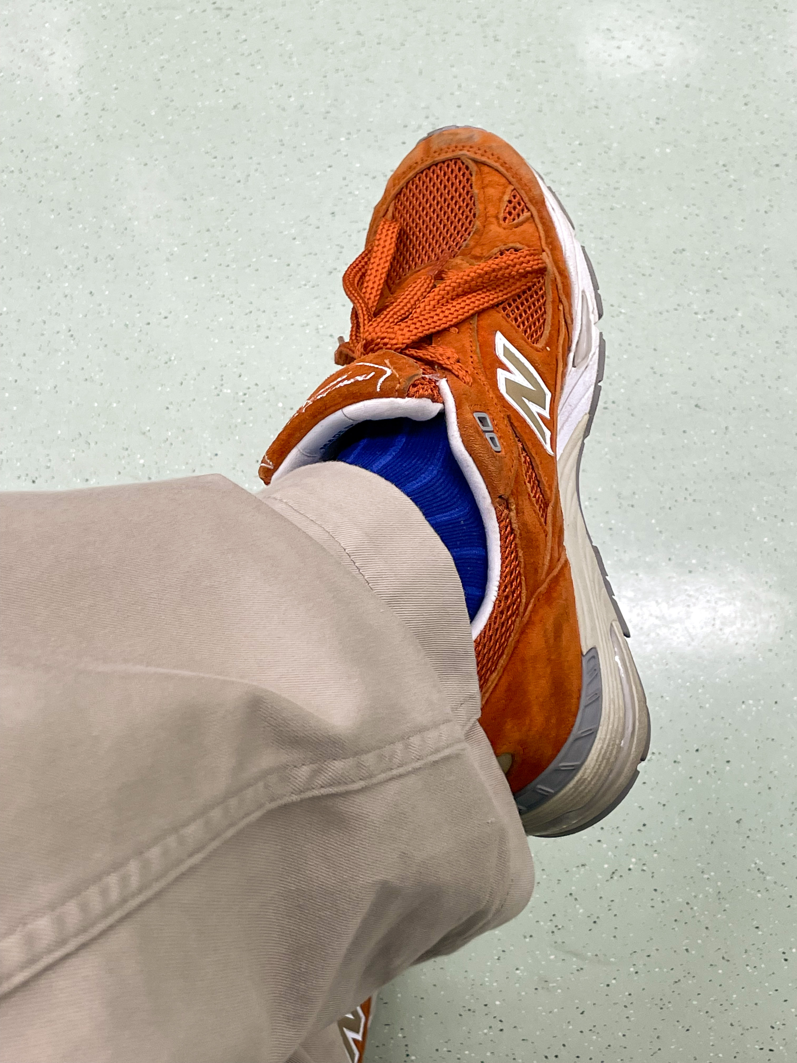 New Balance Made in UK 991 Eastern Species 착용 스타일 - 3
