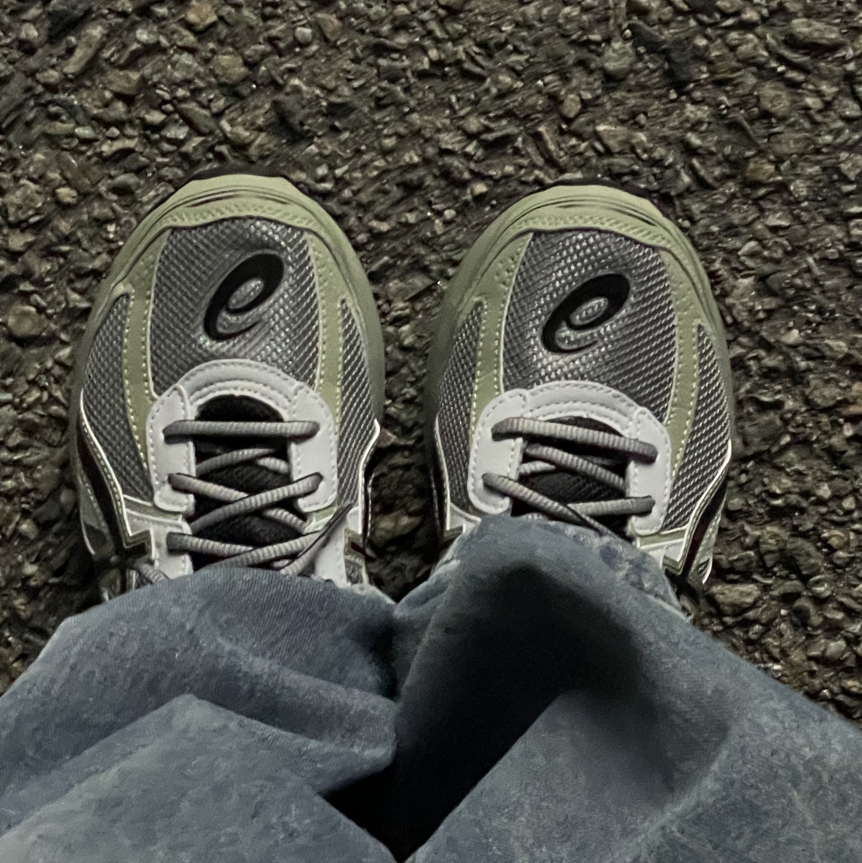 Asics Jog 100 S Sheet Rock - 2E Wide 착용 스타일
