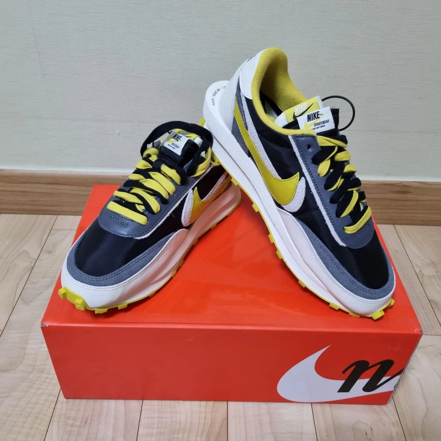 Nike x Sacai x Undercover LDWaffle Black Bright Citron 착용 스타일 - 1