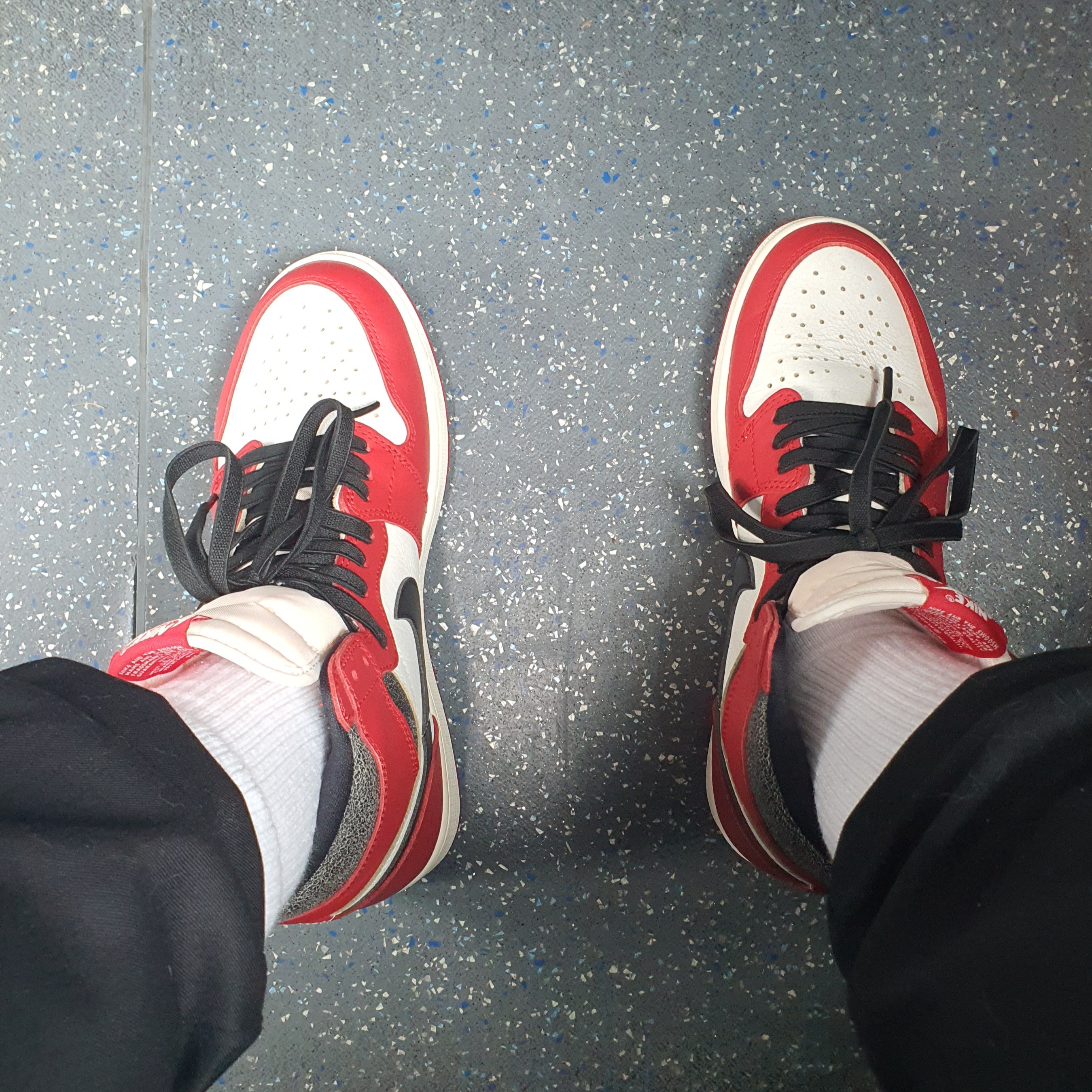 Jordan 1 Retro High OG Chicago 2022, Nike x Stussy NRG Crew Socks White Black 착용 스타일