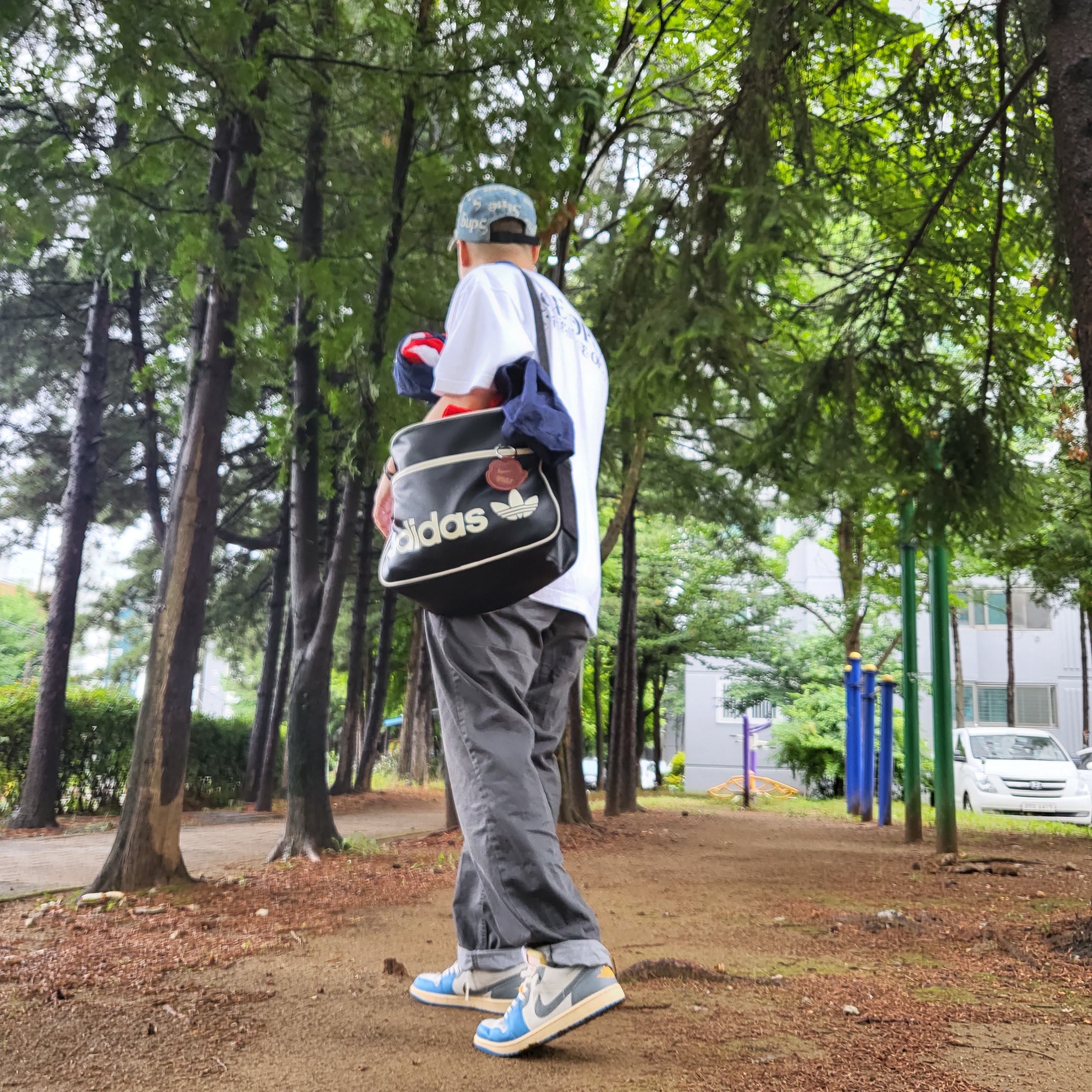 Supreme Frayed Logos Denim Camp Cap Blue - 21SS, Nike x Kasina Air Max 1 SP Won-Ang Orange 착용 스타일 - 2