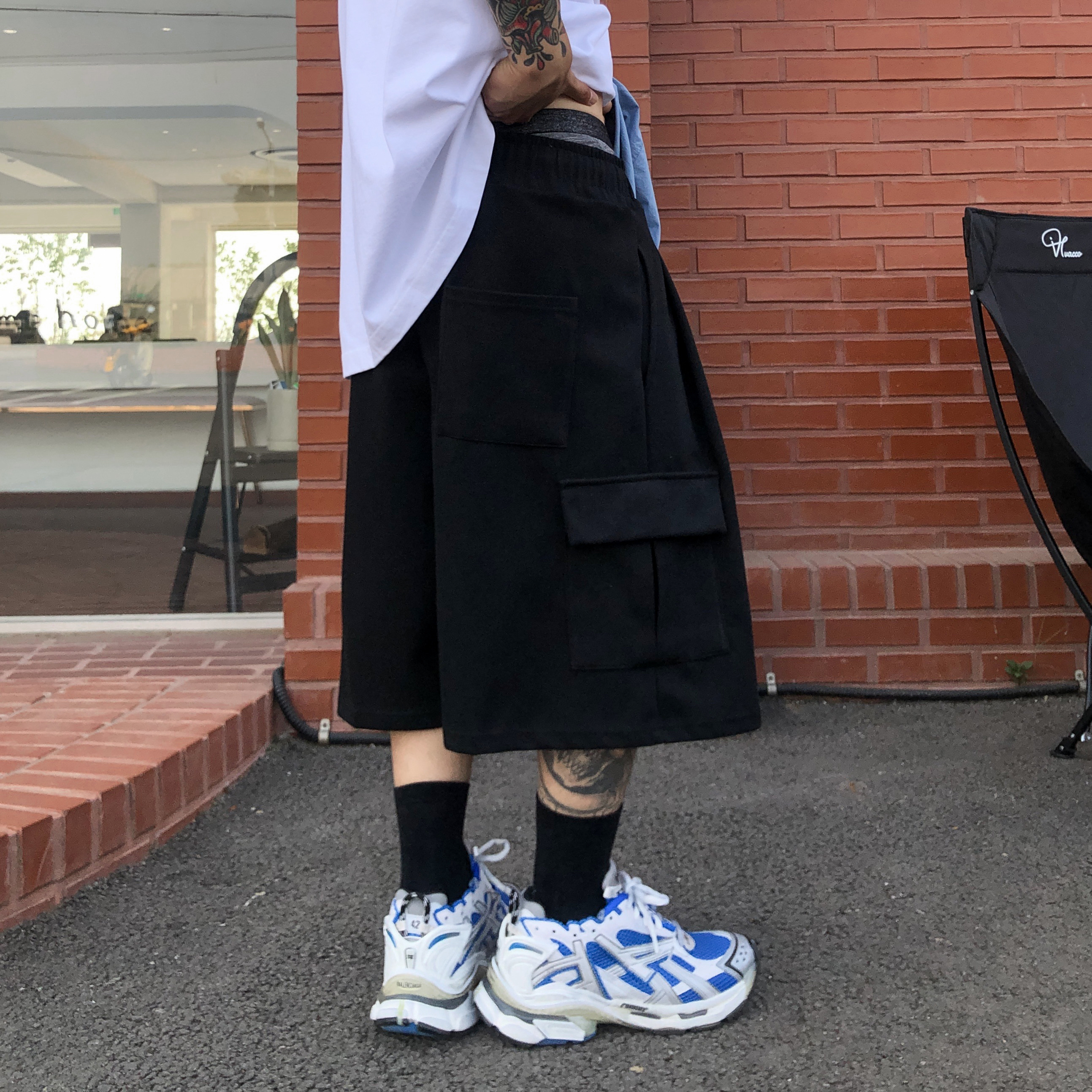 Balenciaga Unity Snowboard Cap Navy Blue, Balenciaga Runner Sneakers Blue White 착용 스타일 - 4