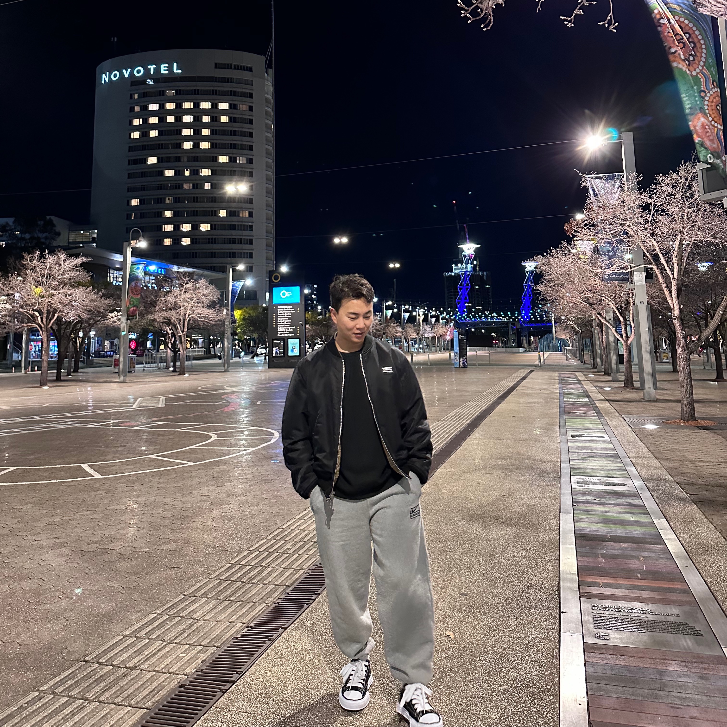 Maison Mihara Yasuhiro Peterson OG Sole Canvas Low Sneakers Black, Nike x Stussy NRG Fleece Pants Dark Grey Heather (DO9340-063) 착용 스타일 - 2