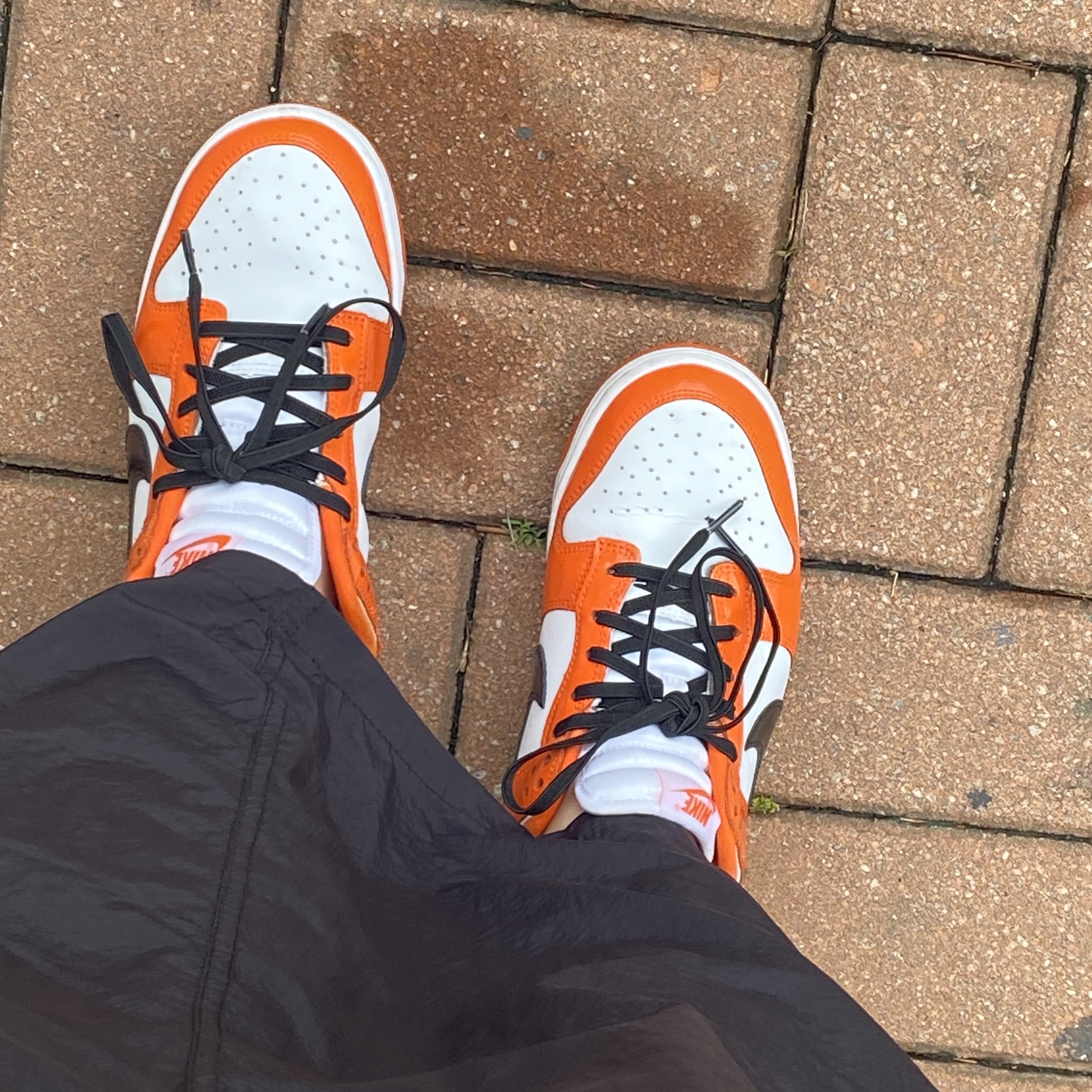(W) Nike Dunk Low Essential Brilliant Orange 착용 스타일