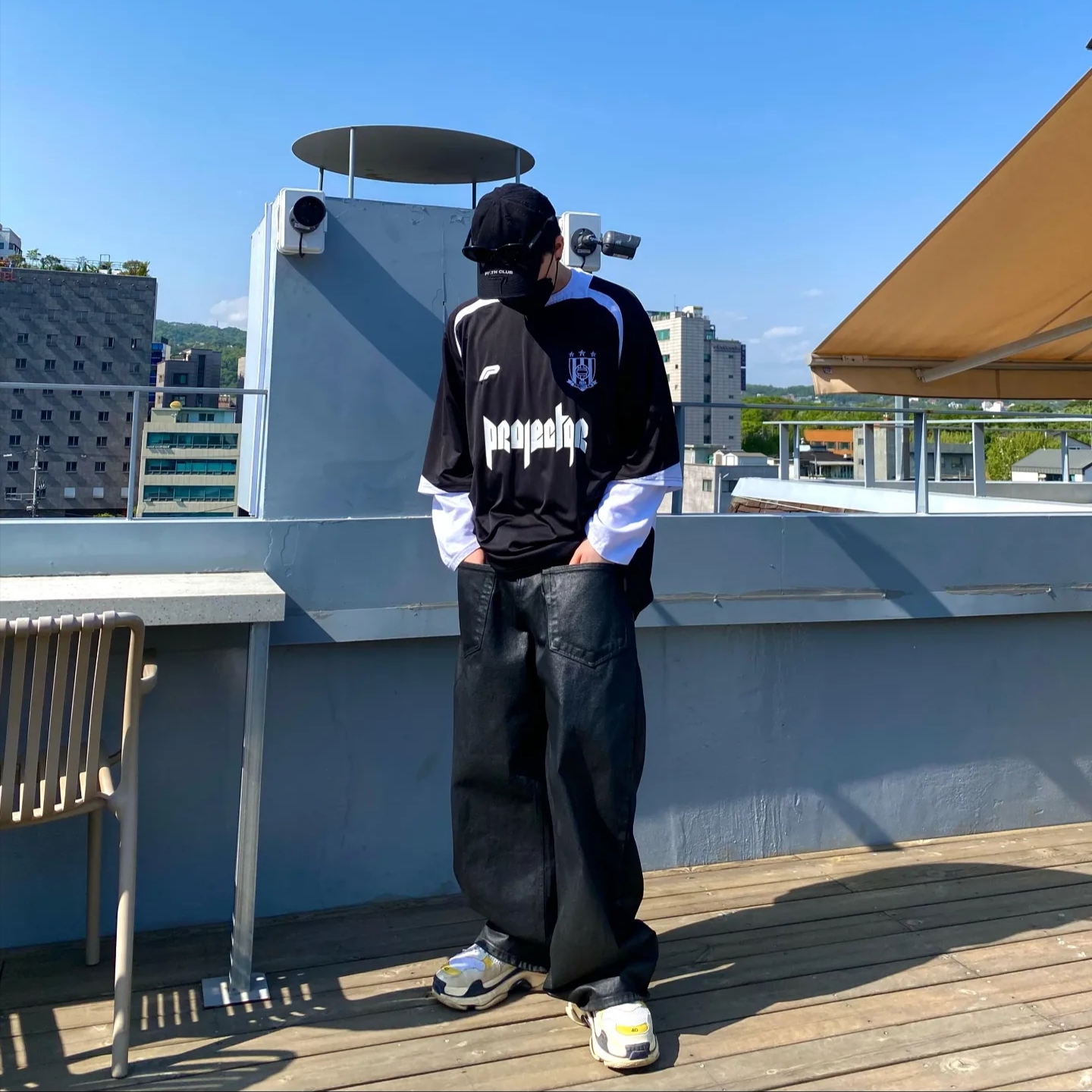 Project G/R Oversized Football Jersey Black 착용 스타일