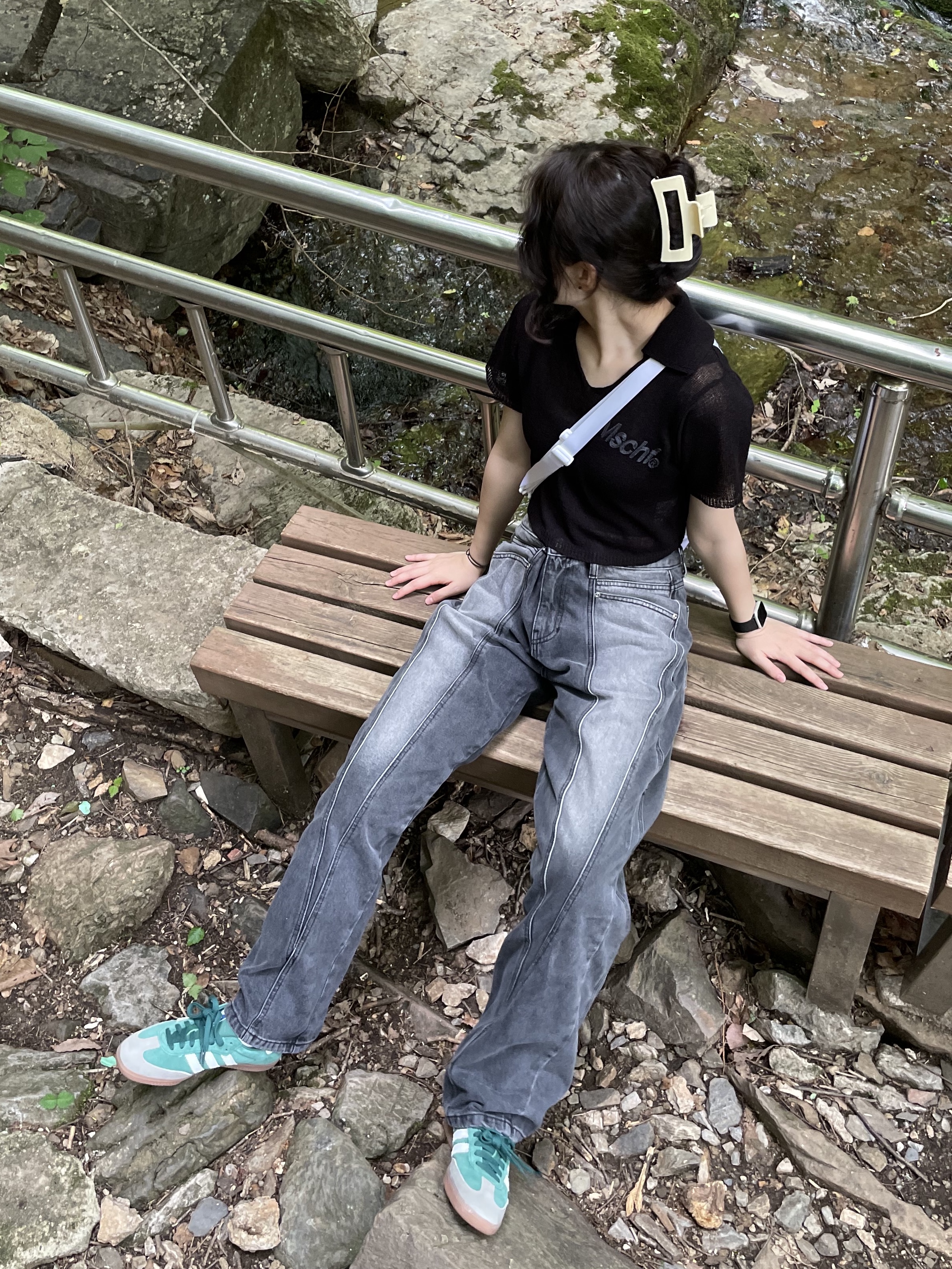 Adidas Samba OG Collegiate Green Gum, Supreme Mesh Small Backpack White - 23SS 착용 스타일 - 1