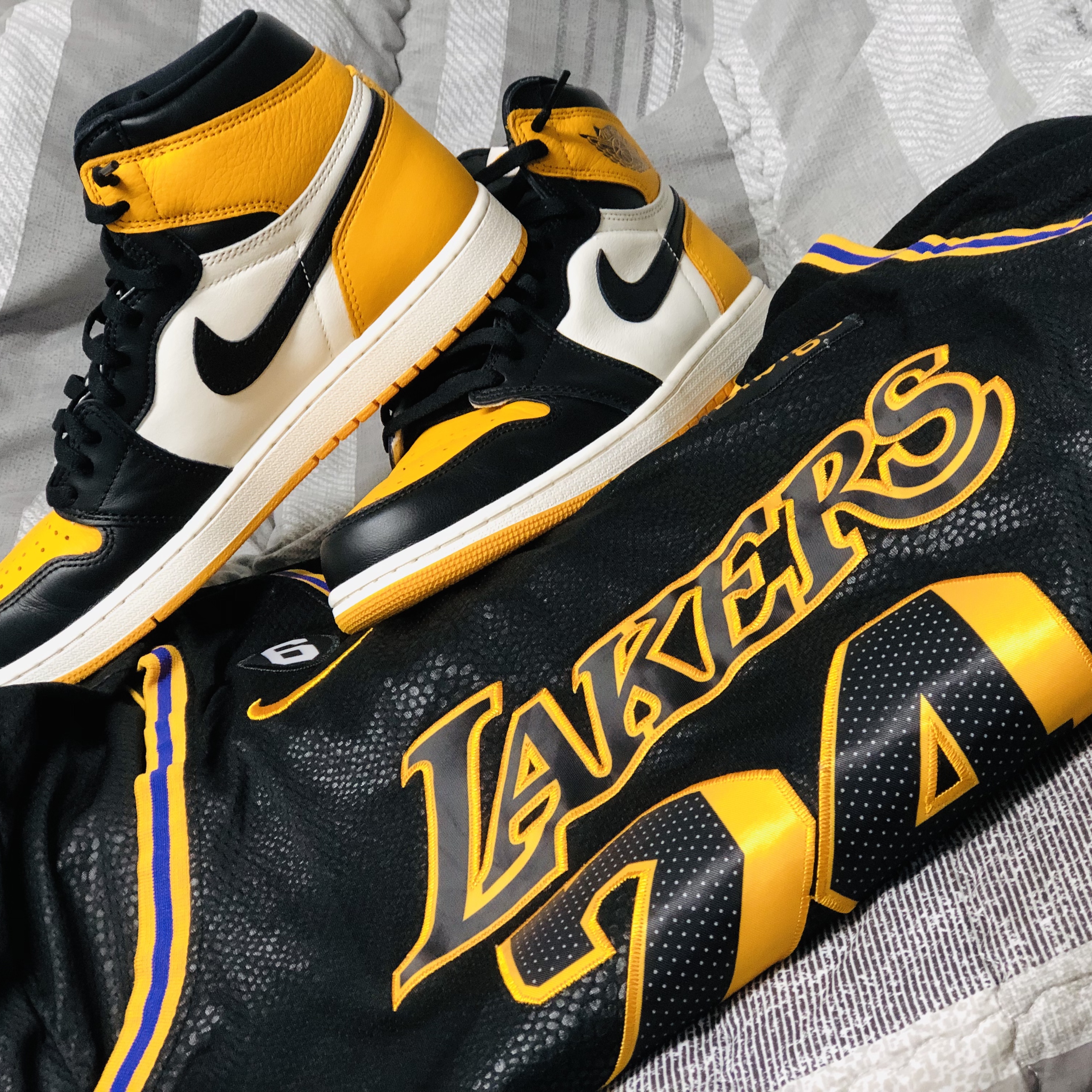 Jordan 1 Retro High OG Taxi 착용 스타일
