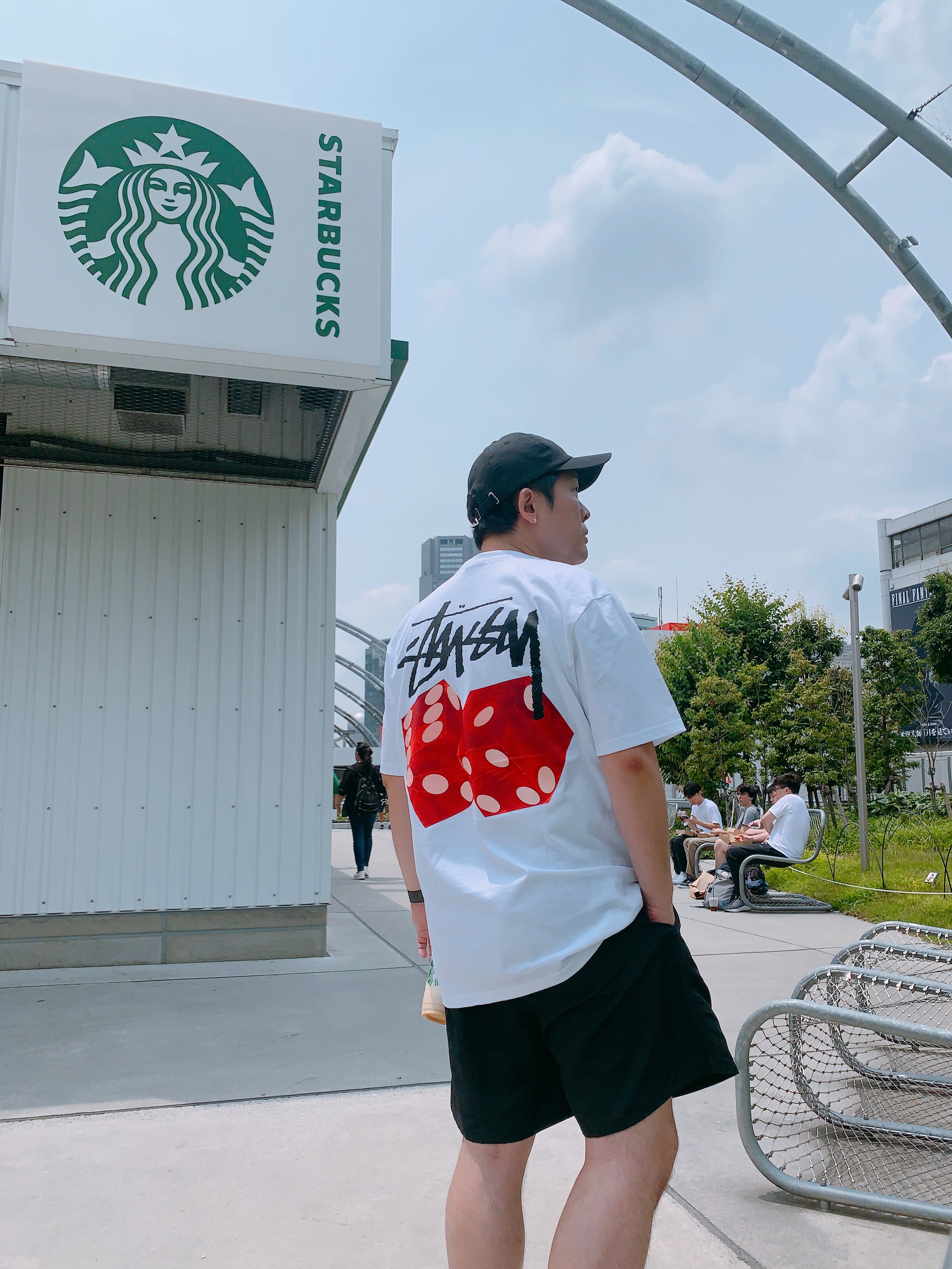 Stussy Basic Stock Low Pro Cap Black, Stussy Diced Out T-Shirt White 착용 스타일
