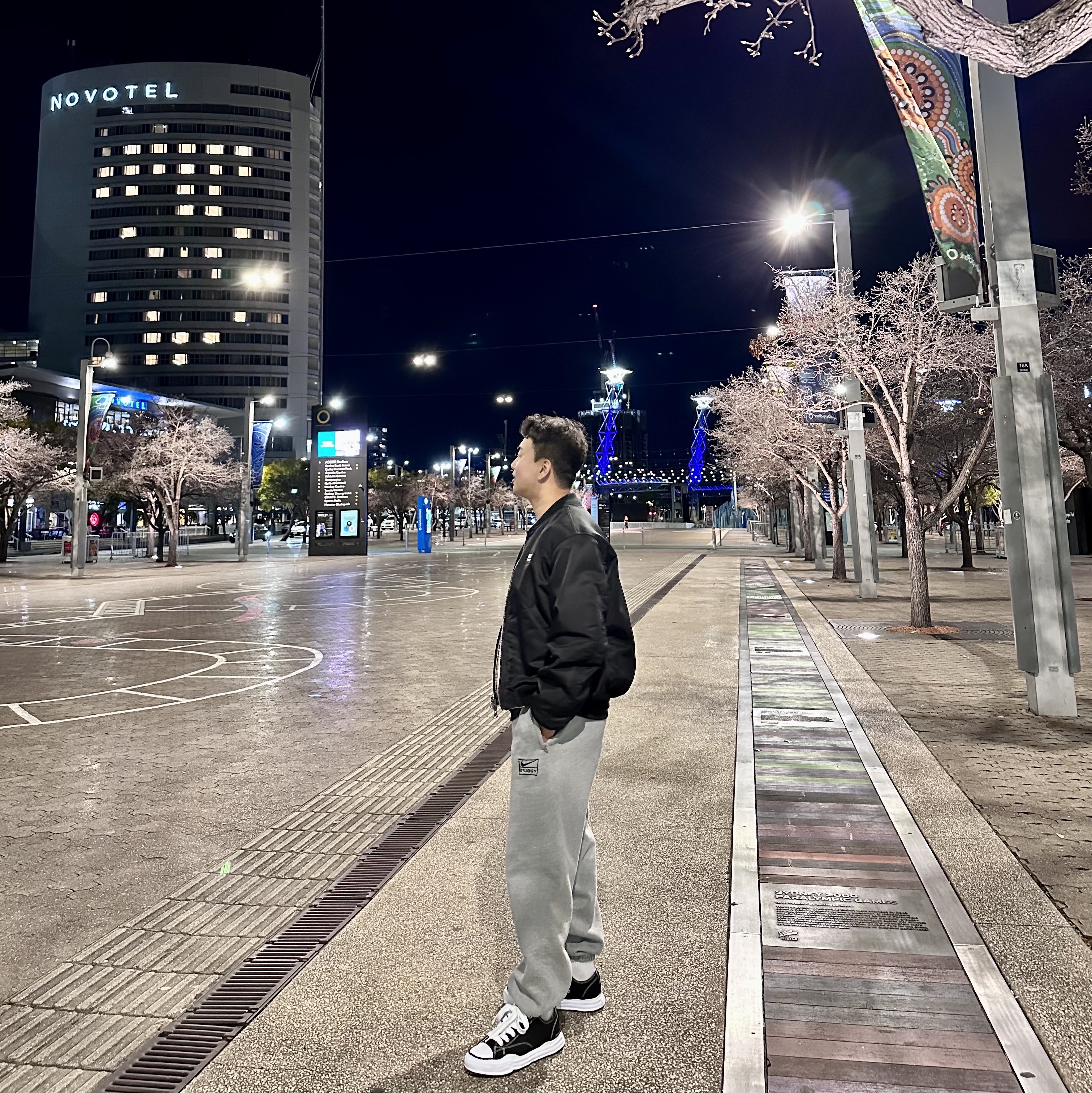 Maison Mihara Yasuhiro Peterson OG Sole Canvas Low Sneakers Black, Nike x Stussy NRG Fleece Pants Dark Grey Heather (DO9340-063) 착용 스타일 - 3