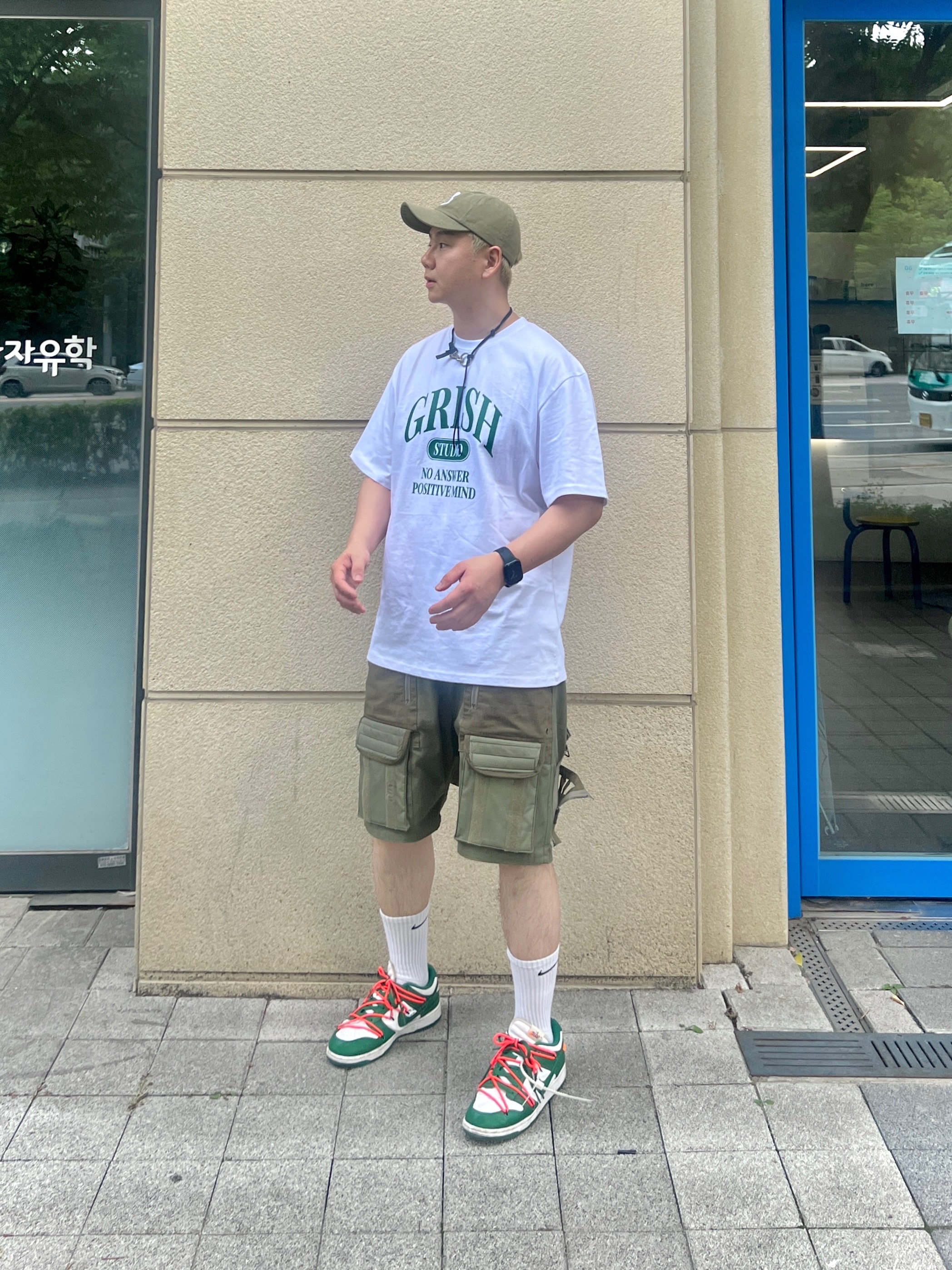 Nike x Off-White Dunk Low Pine Green, Supreme Kevlar Denim S Logo 6-Panel Olive - 22SS 착용 스타일 - 1