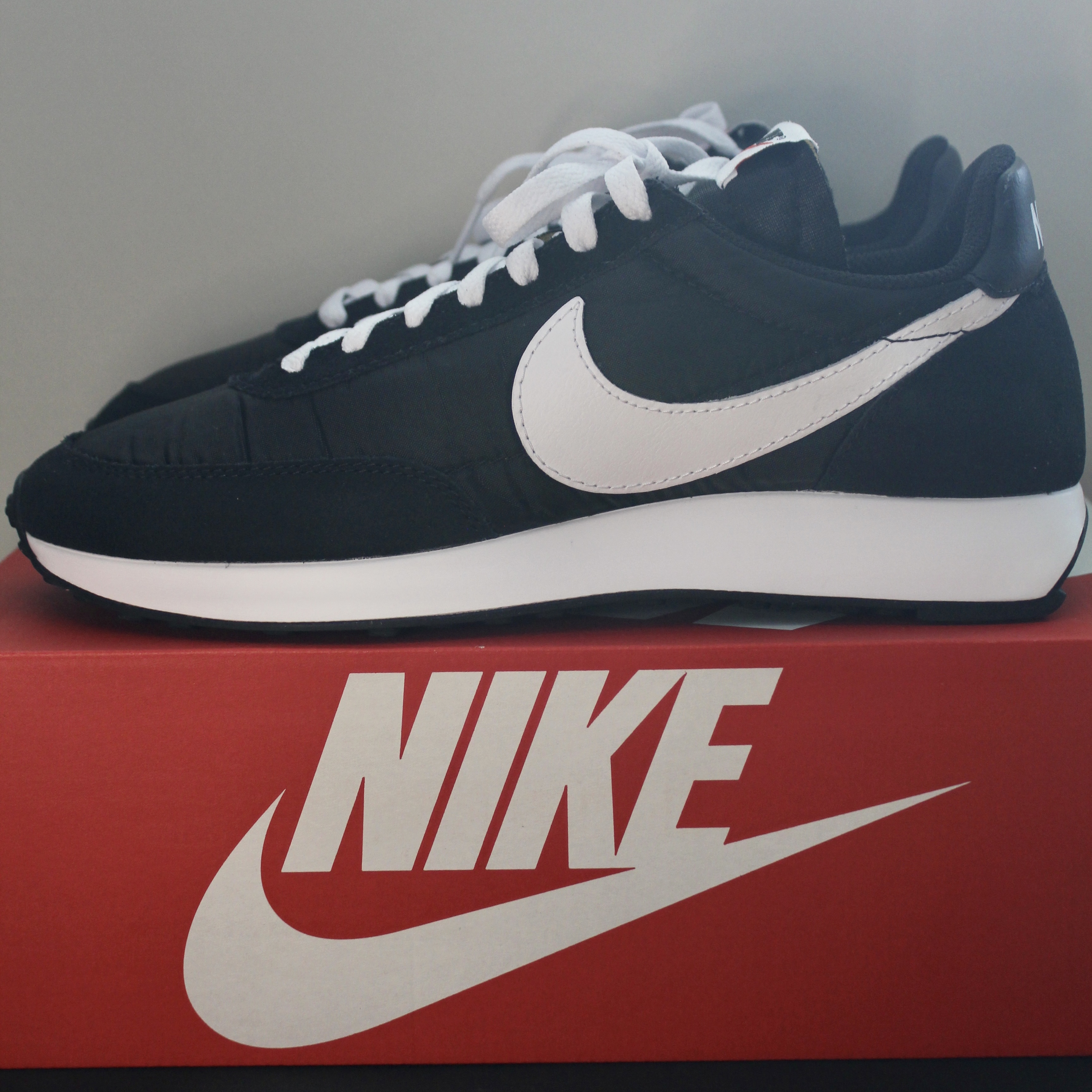 Nike Air Tailwind 79 Black White 착용 스타일 - 4