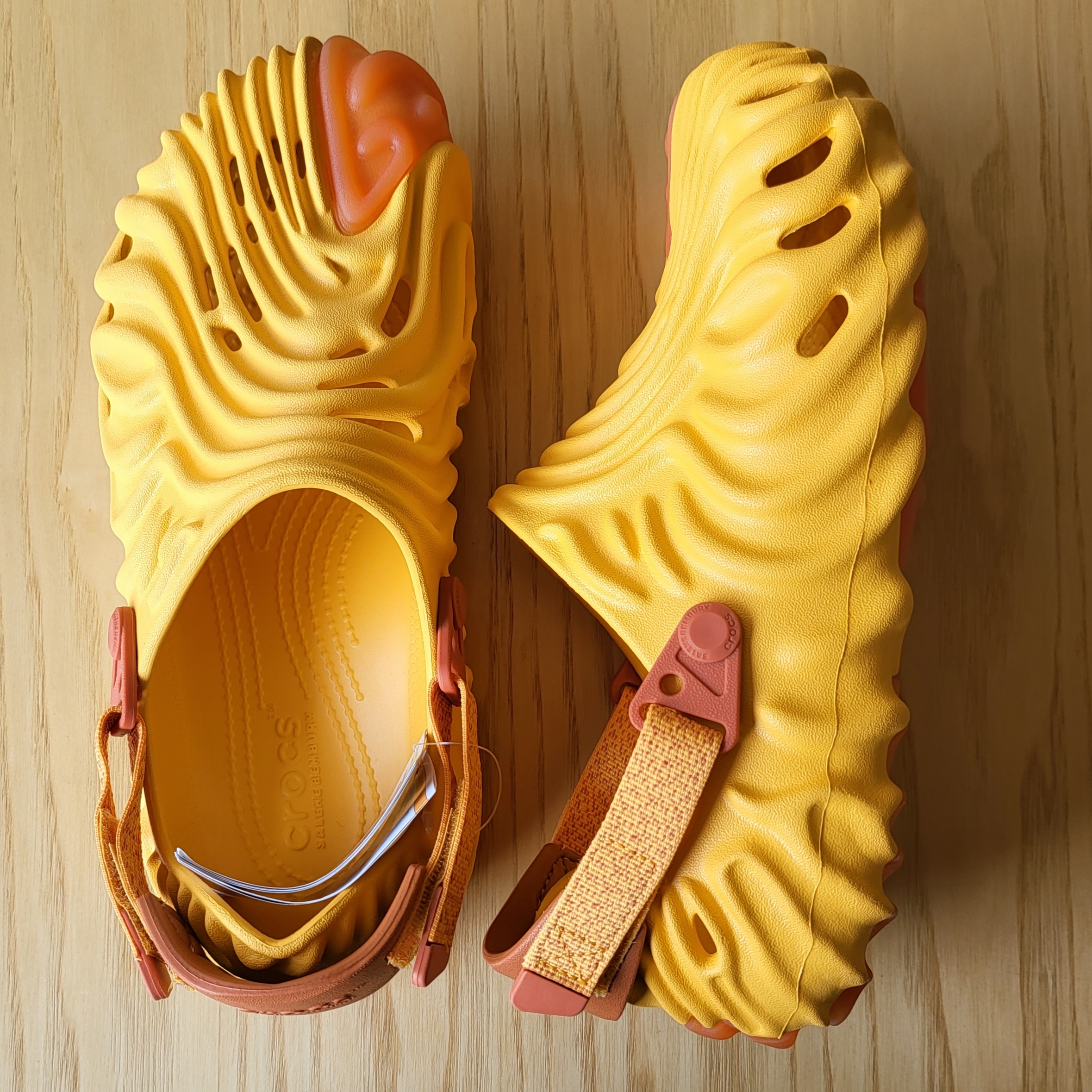 Crocs x Salehe Bembury Pollex Clog Cobbler 착용 스타일 - 2