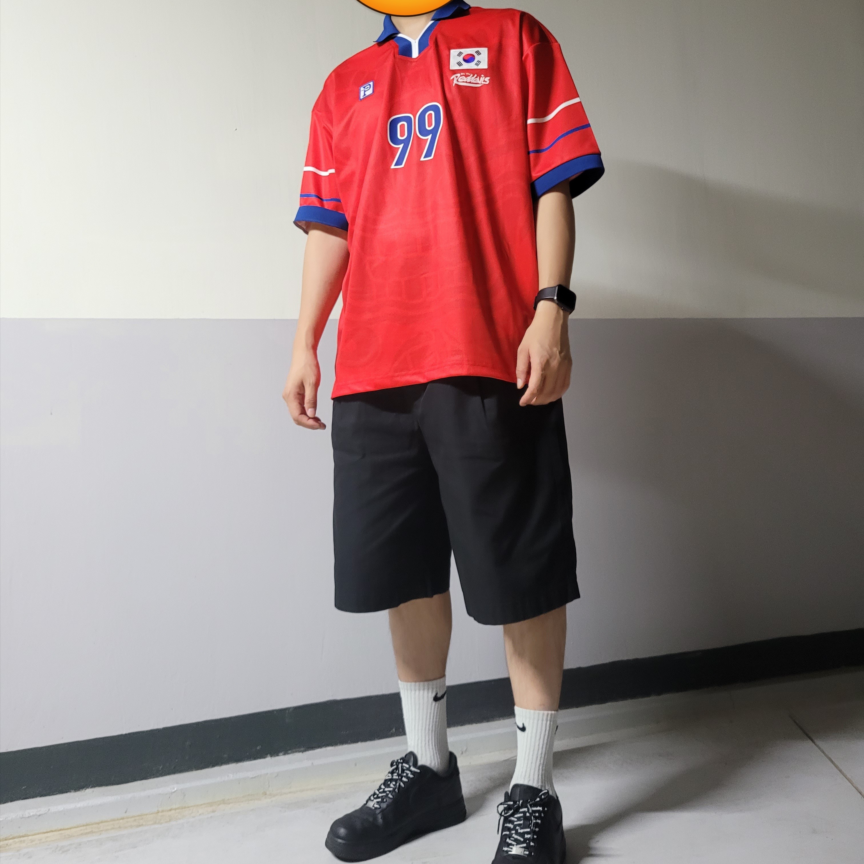 [KREAM 단독] Over The Pitch x Red Devils 1999 Half Jersey Red, Nike x Supreme Air Force 1 Low Black 착용 스타일