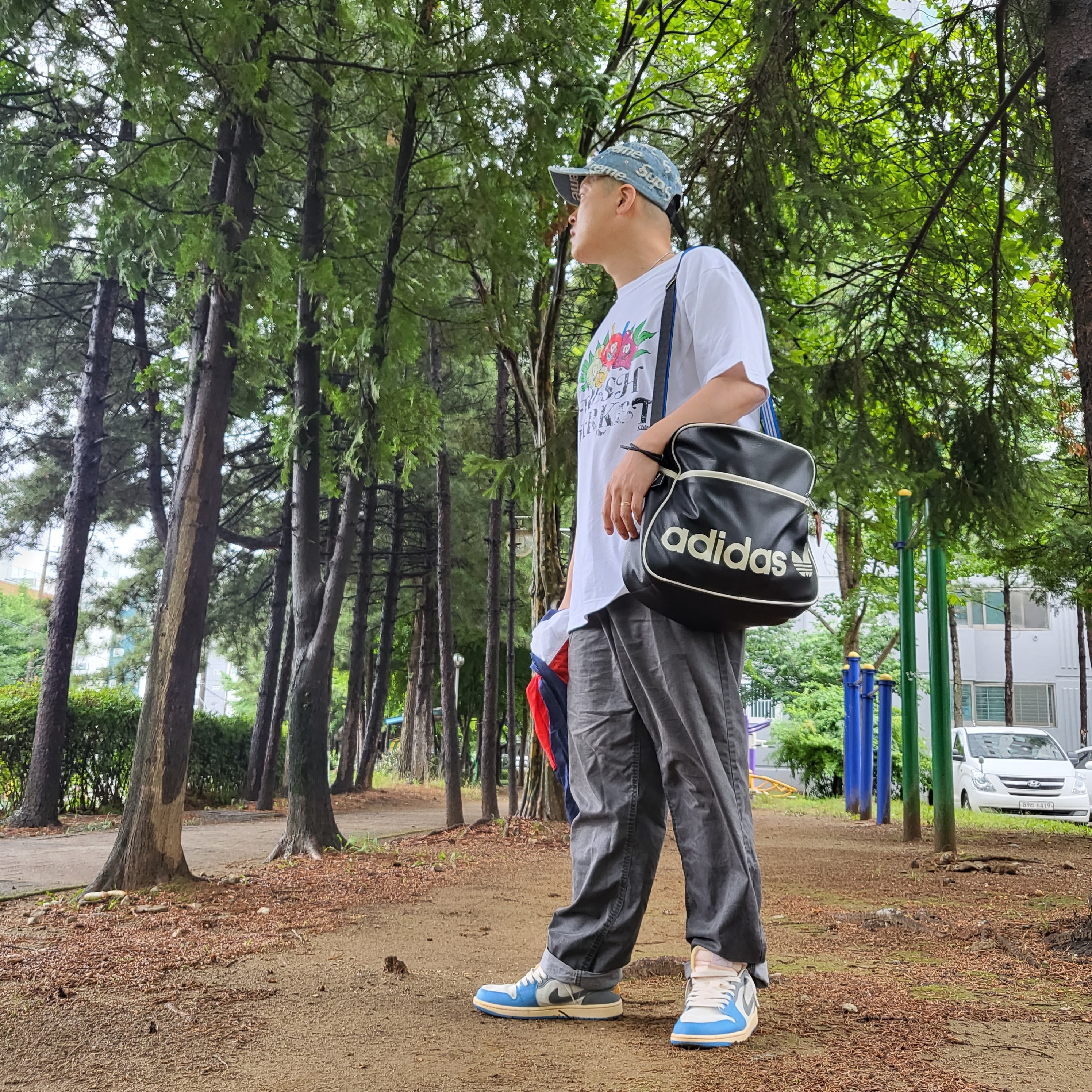 Supreme Frayed Logos Denim Camp Cap Blue - 21SS, Nike x Kasina Air Max 1 SP Won-Ang Orange 착용 스타일 - 1