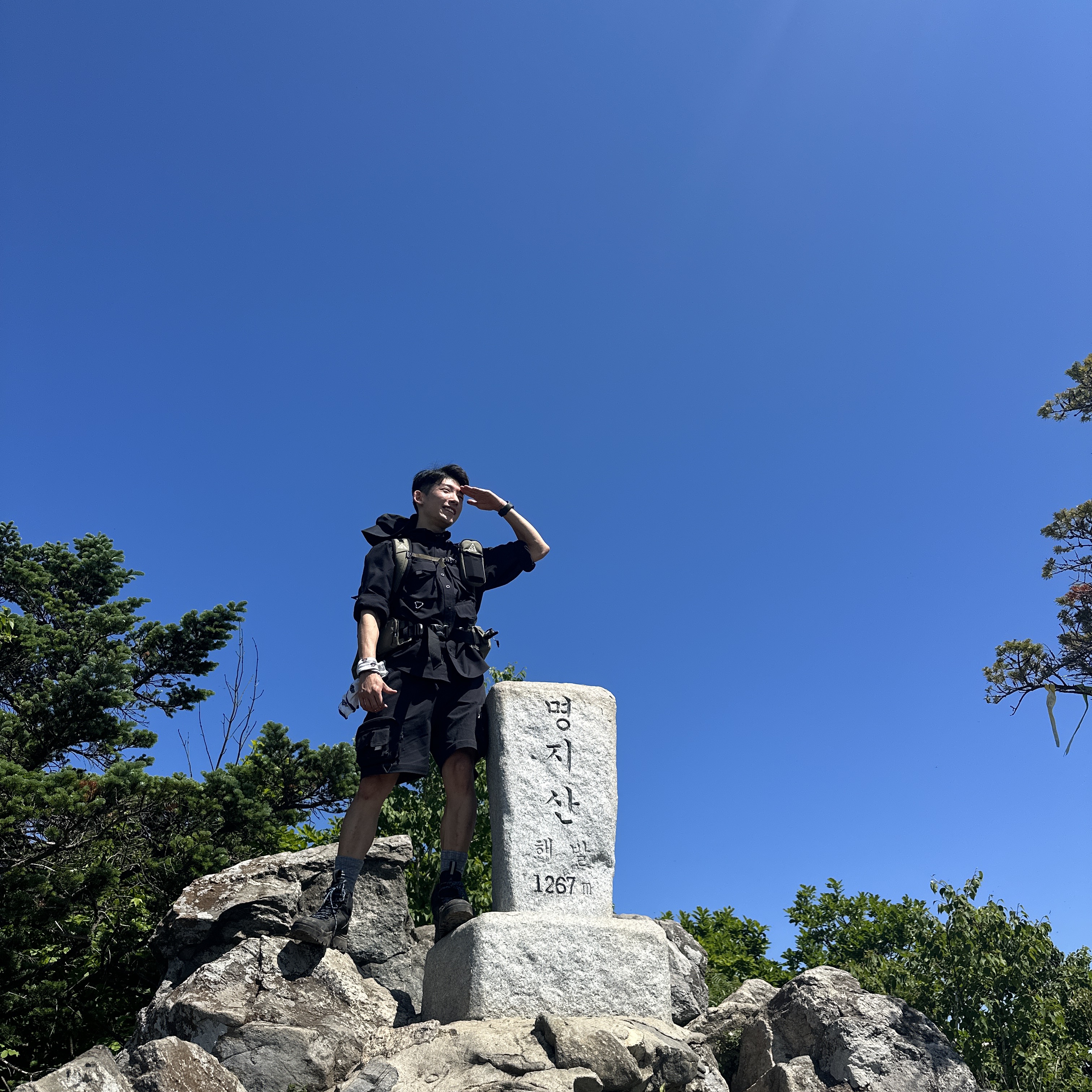Nike ACG Dri-Fit UV Devastation Trail Shirt Black Summit White - Asia, Nike ACG Cargo Shorts Black - Asia 착용 스타일 - 1