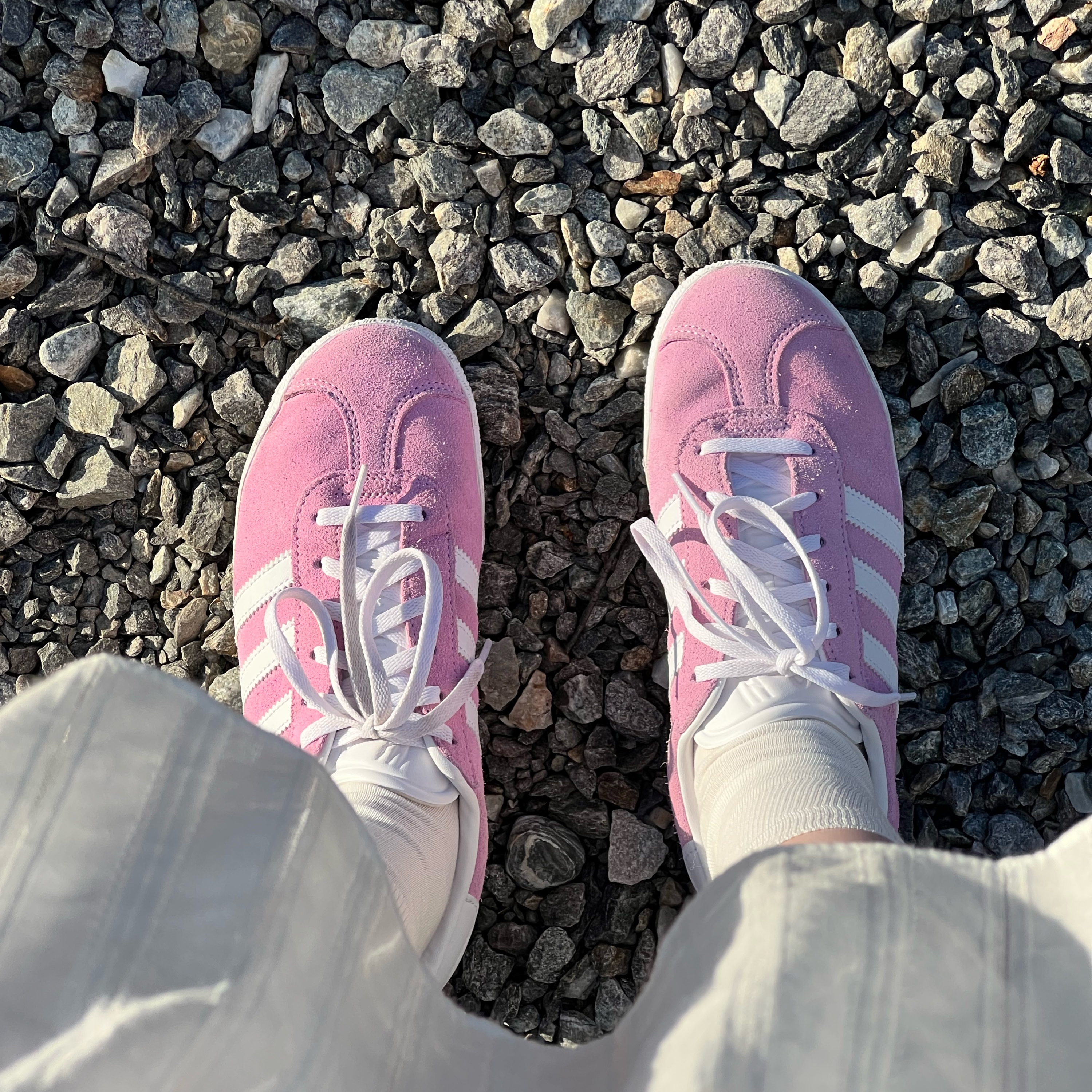 (J) Adidas Gazelle Bliss Lilac 착용 스타일 - 2