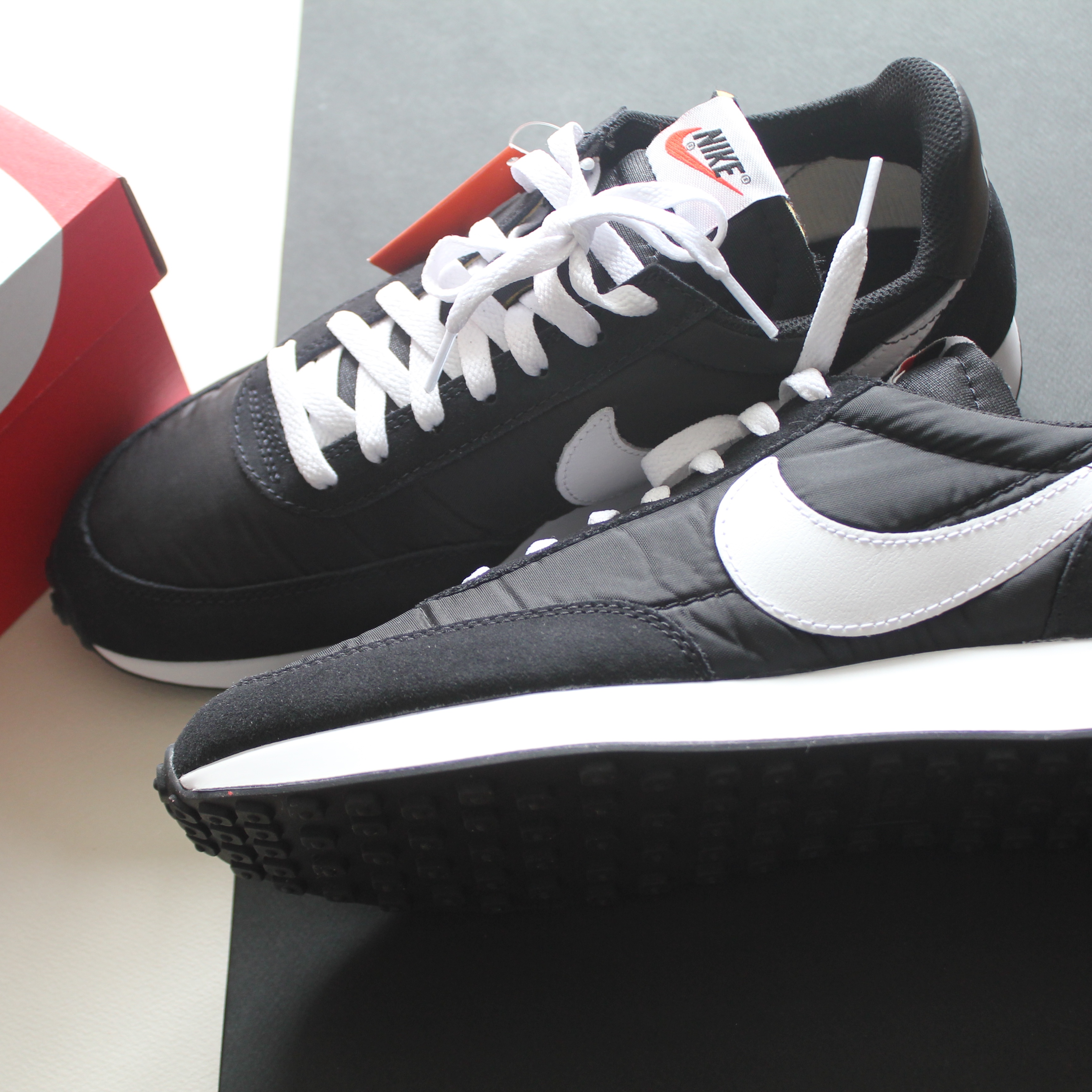 Nike Air Tailwind 79 Black White 착용 스타일 - 2