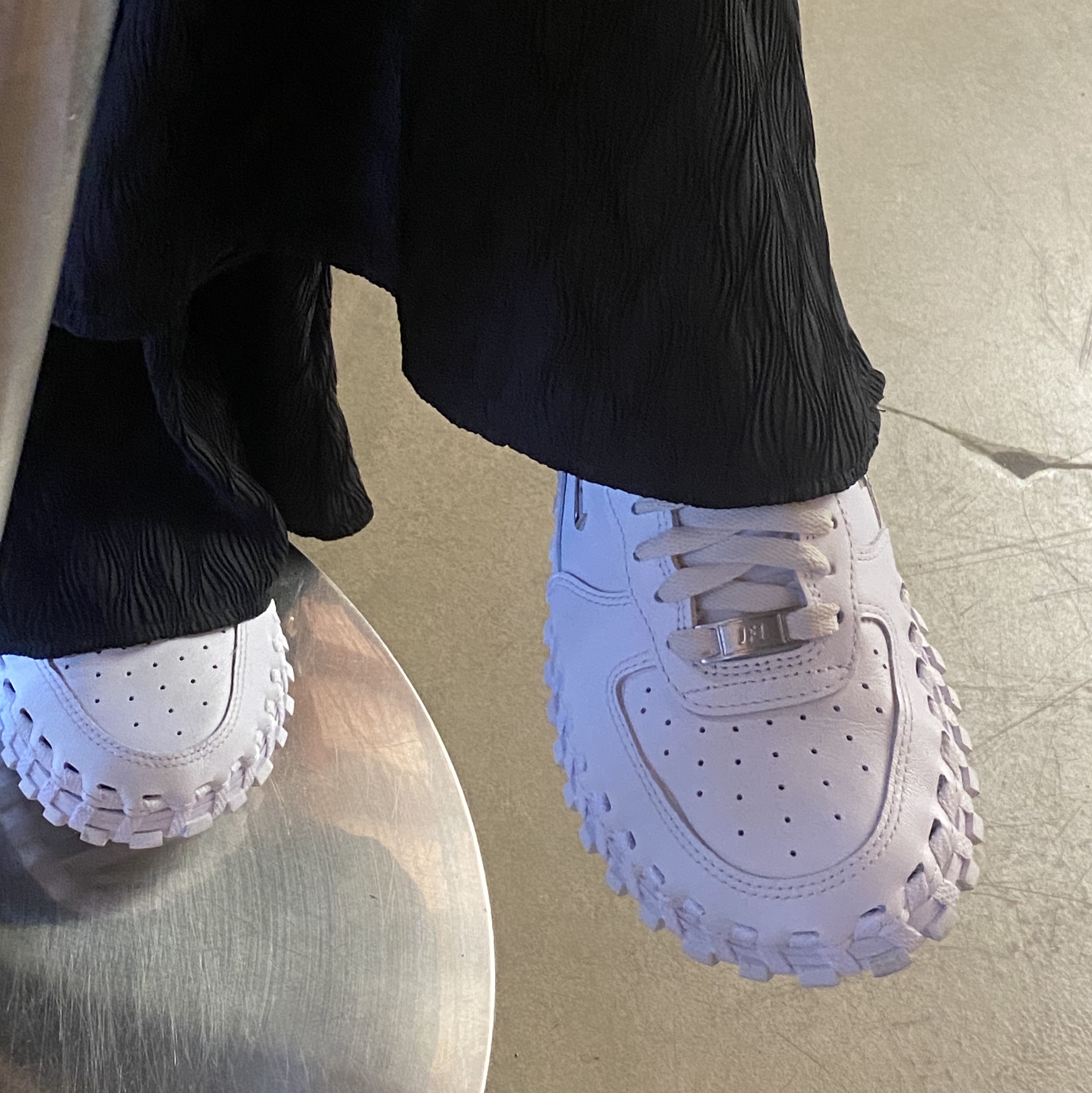 Nike x Jacquemus J Force 1 Low LX SP White 착용 스타일 - 4