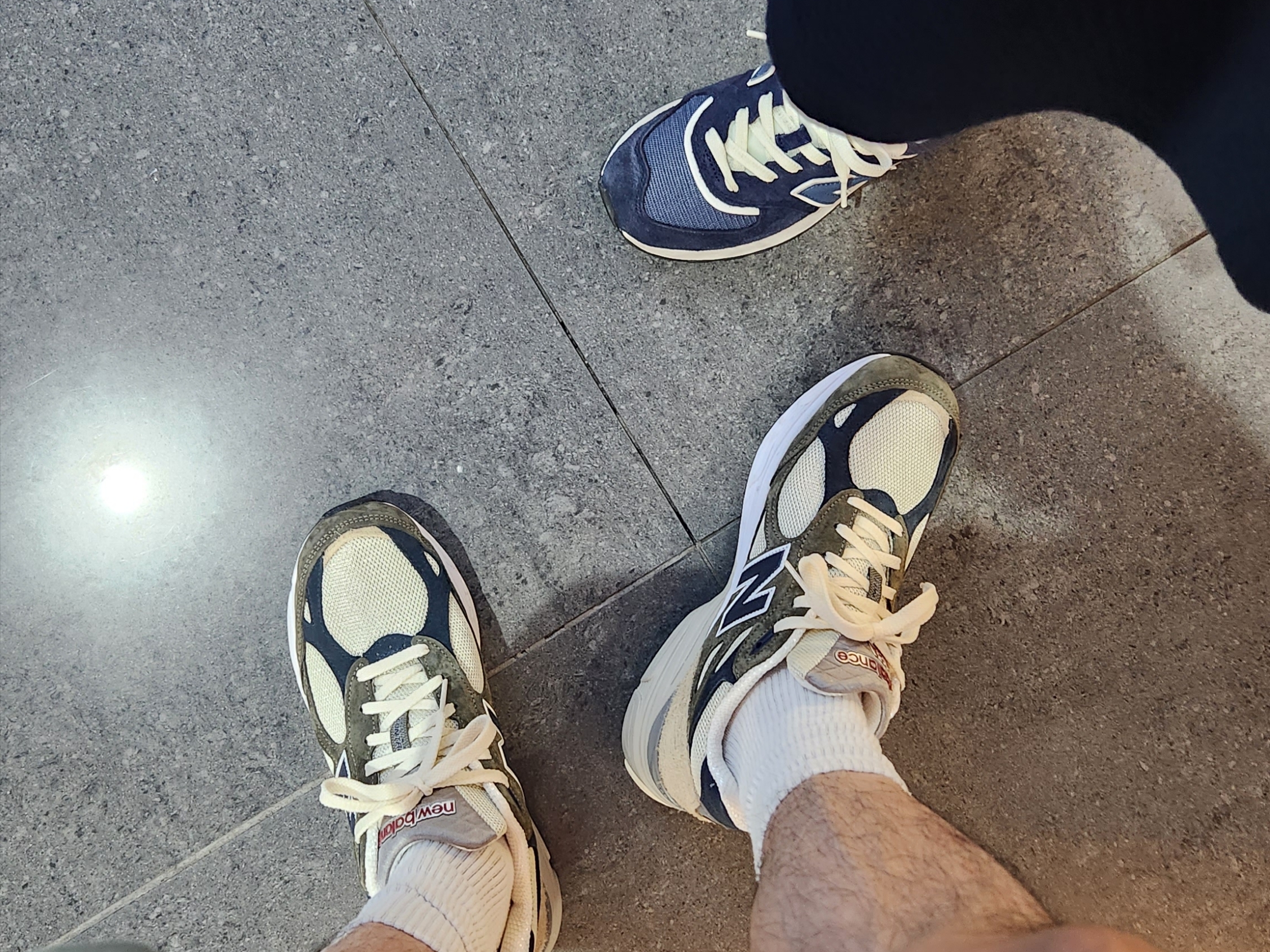 New Balance 990v3 Made in USA Olive, New Balance 574 Legacy Navy 착용 스타일