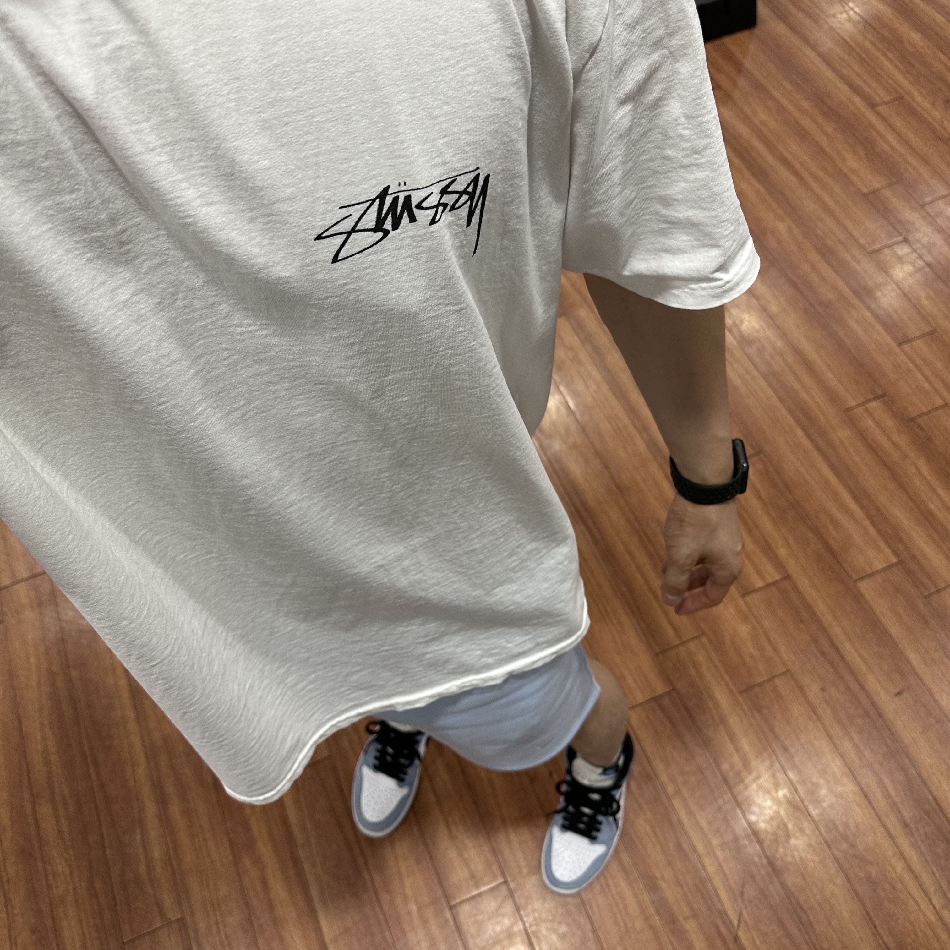 Nike NRG Solo Swoosh Fleece Shorts Celestine Blue - US/EU, Jordan 1 Retro High OG University Blue 착용 스타일 - 2