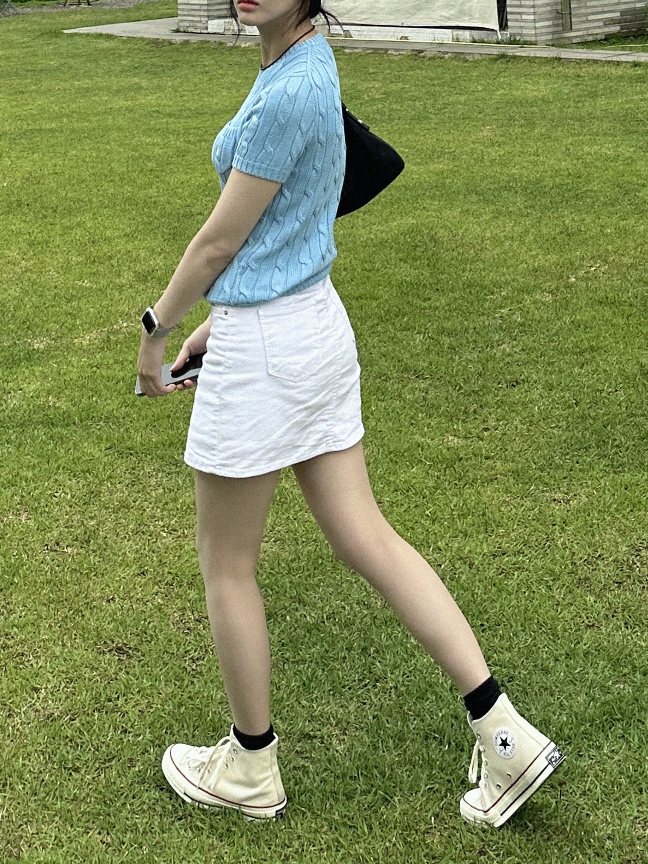 Converse Chuck 70 High Parchment, Apple Watch SE 40mm GPS Silver Aluminum Case with Sport Band White (Korean Ver.) 착용 스타일 - 2