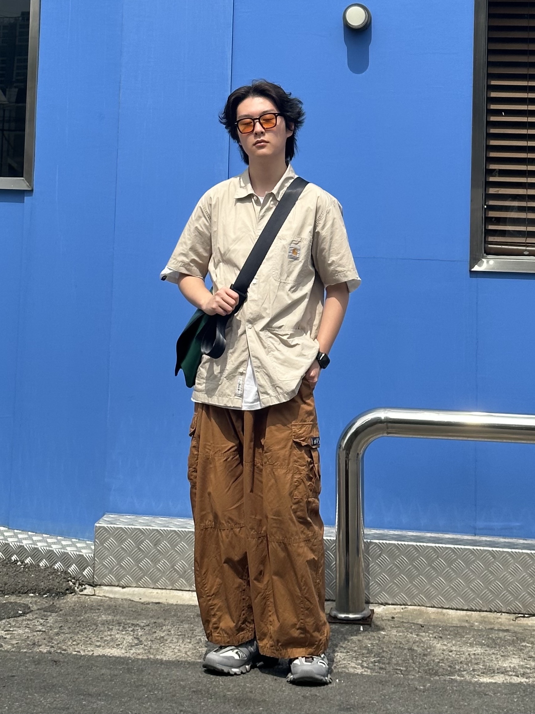 Balenciaga Track Sneakers Grey White 2019 착용 스타일 - 2