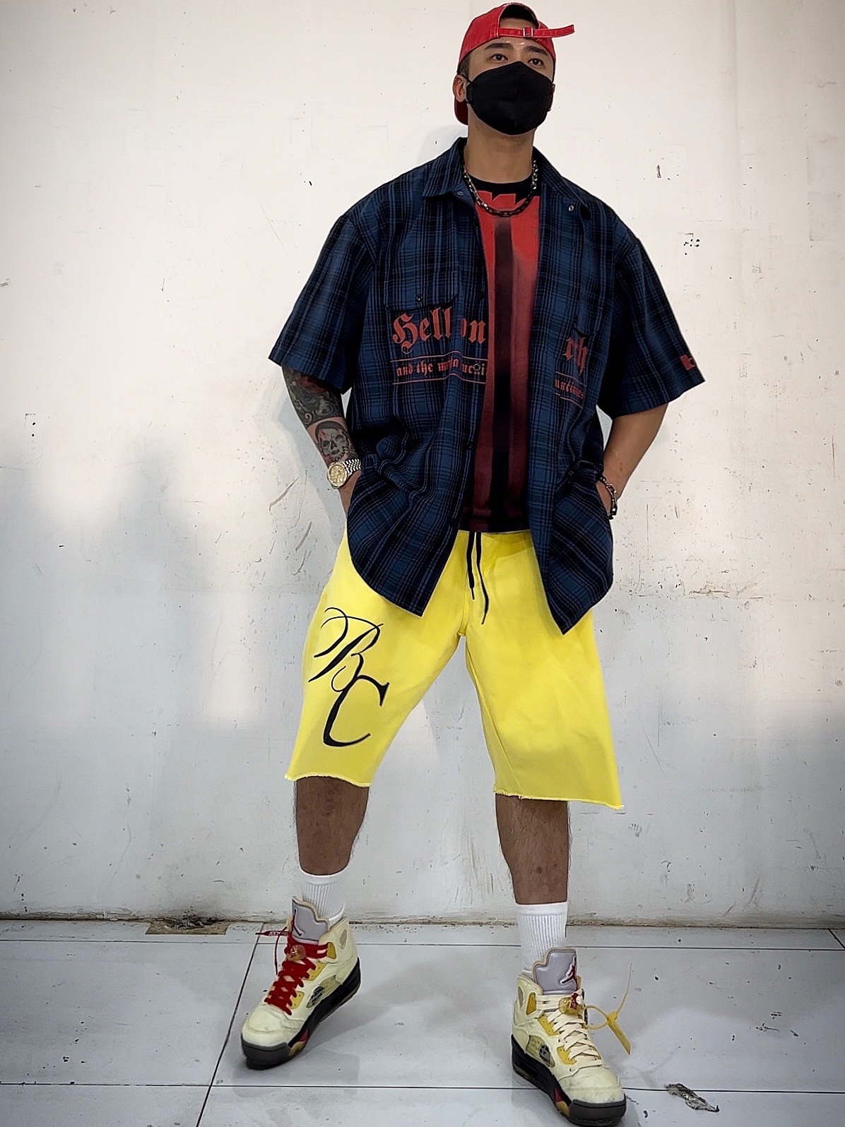 Supreme Pigment Canvas S Logo 6-Panel Red - 23SS, Supreme Bleed Logo S/S Top Black - 20FW 착용 스타일 - 2