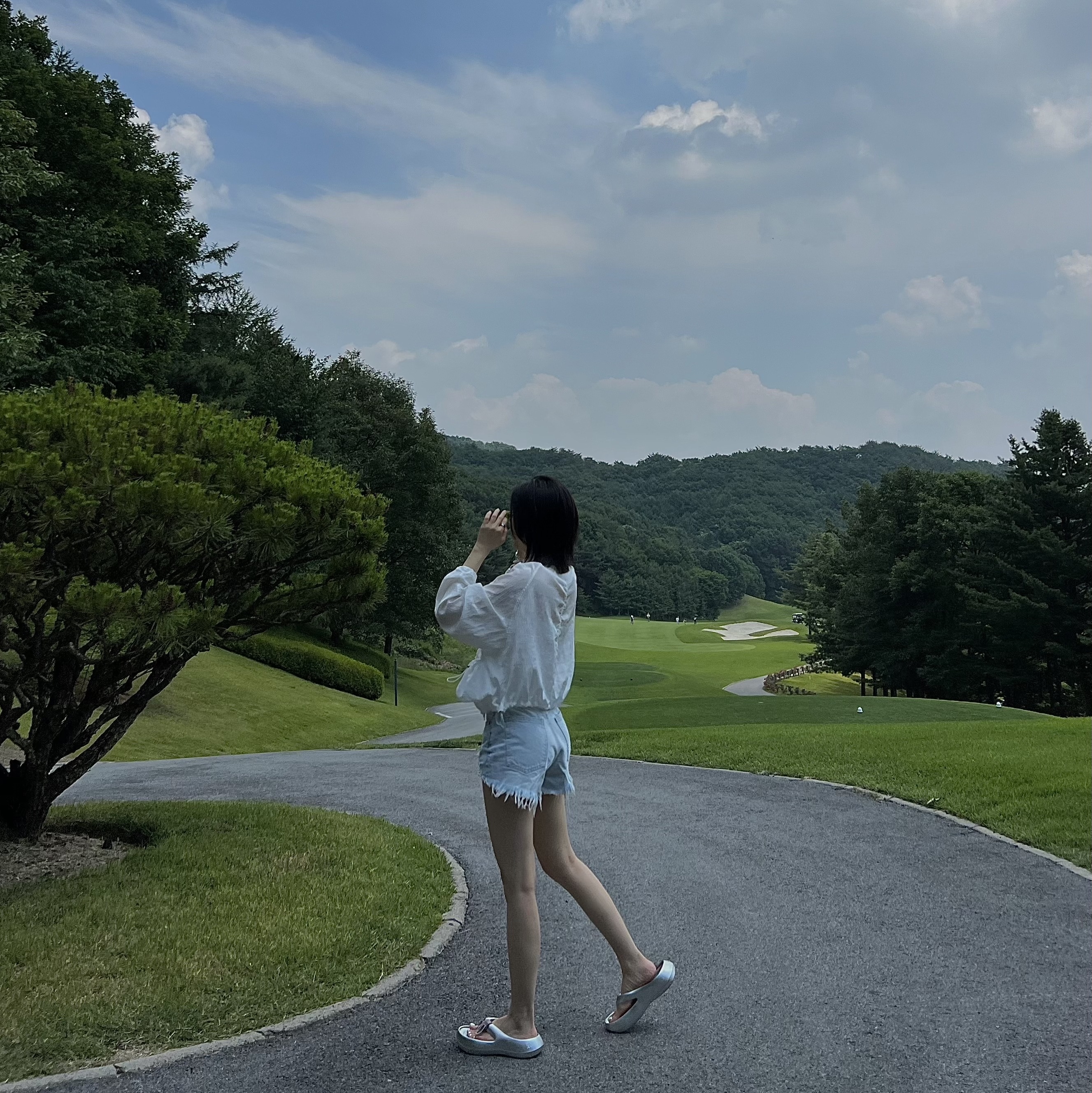 Taw&Toe x Low Classic Platform Flip Flop Silver, Sentiments No.260 Necklace 착용 스타일 - 1