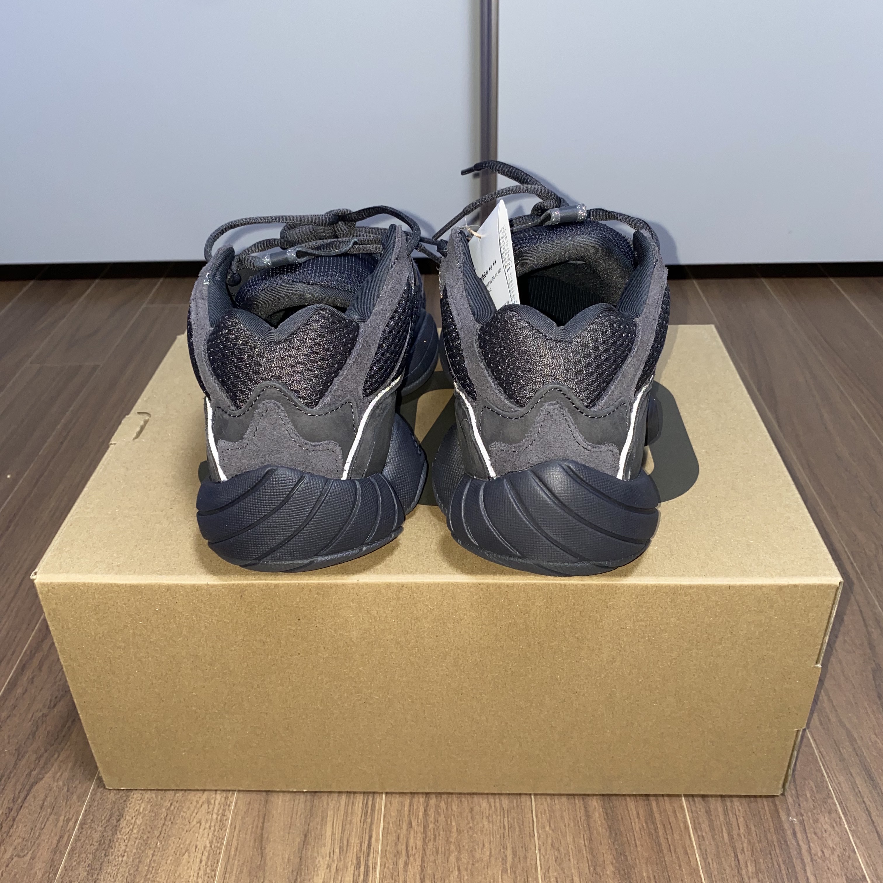 Adidas Yeezy 500 Utility Black 2022/2023 착용 스타일