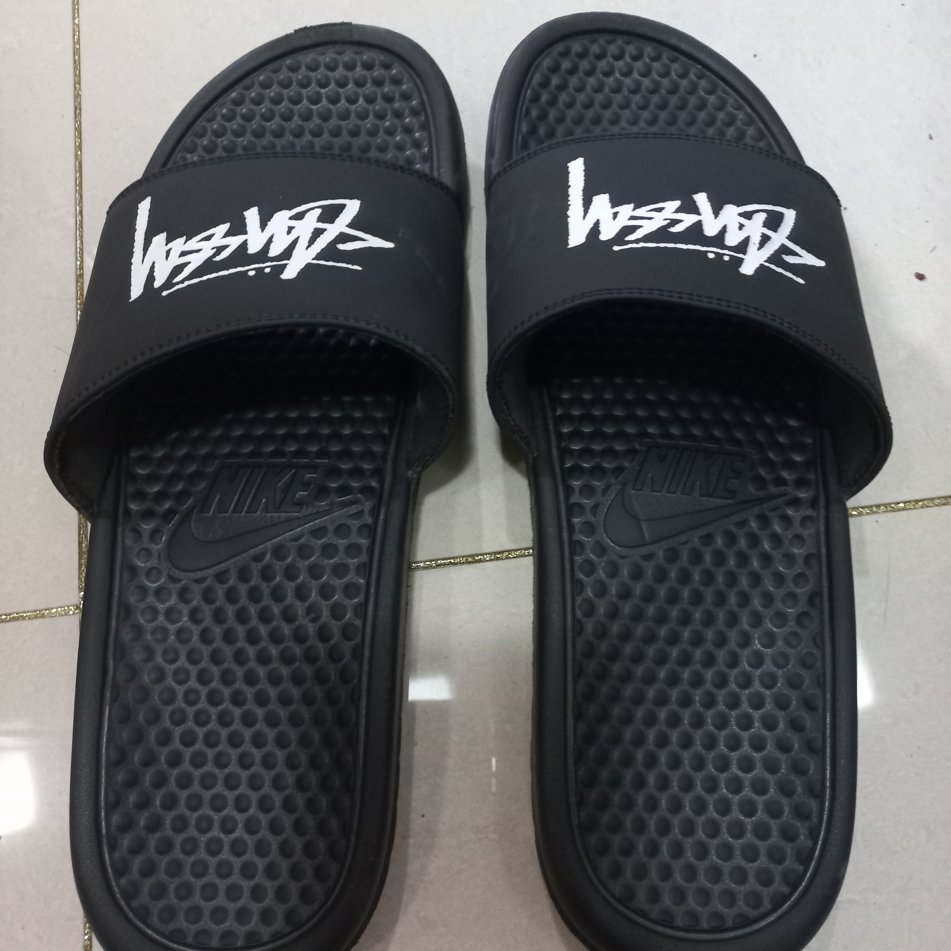 Nike x Stussy Benassi Slide Off Noir 착용 스타일