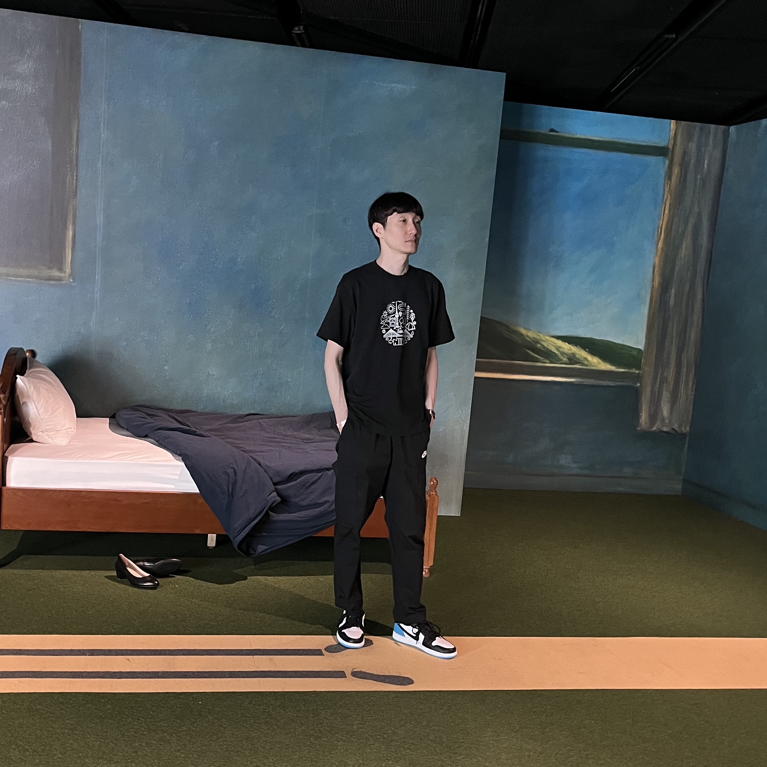 Nike Club Woven Cargo Pants Black - Asia, Jordan 1 Retro Low OG Black and Dark Powder Blue 착용 스타일