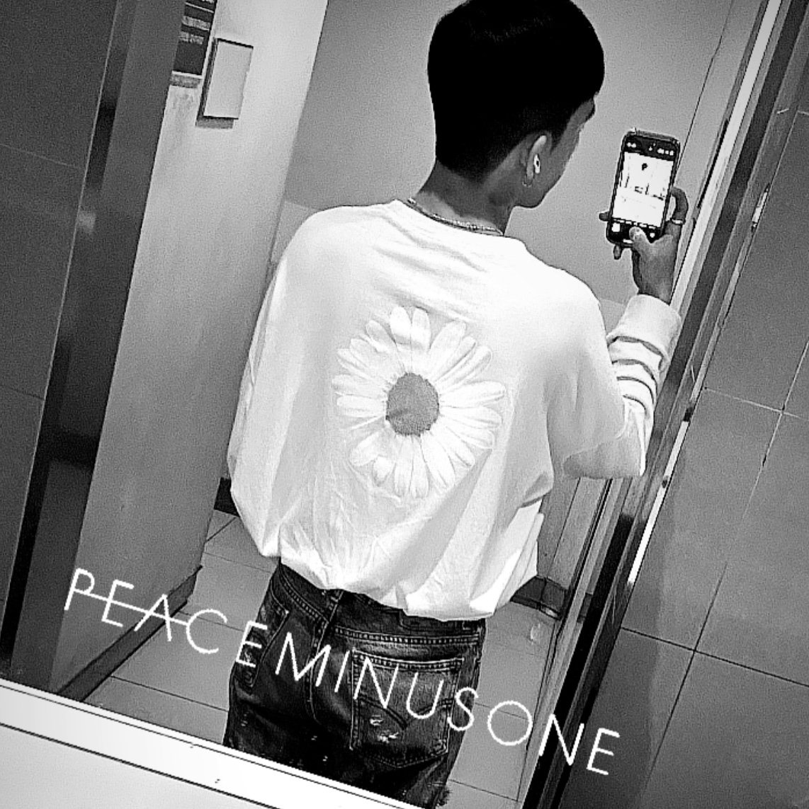 Nike x Peaceminusone LS T-Shirt White (DR0098-100) 착용 스타일