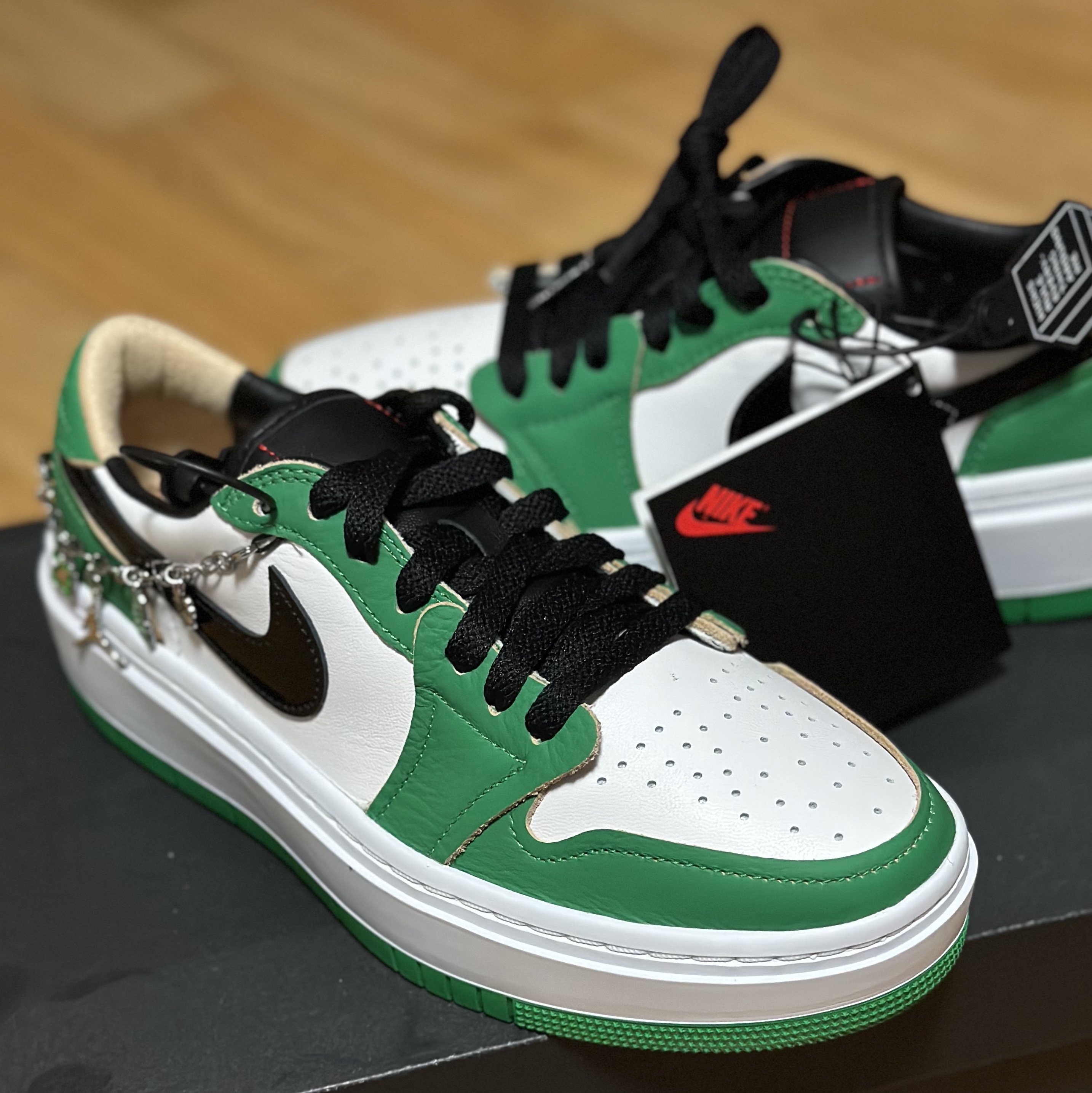 (W) Jordan 1 Elevate Low SE Lucky Green 착용 스타일