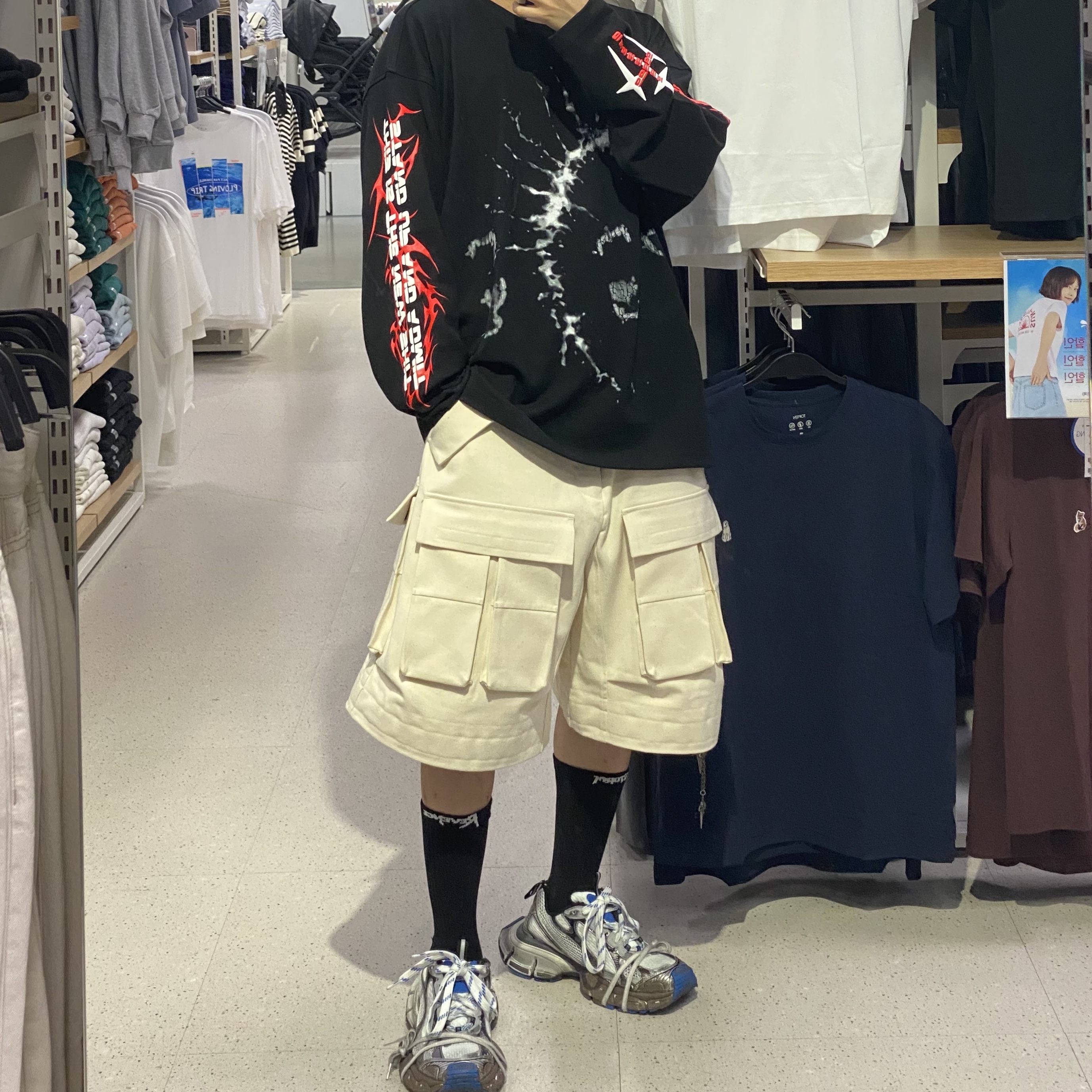 [KREAM 단독] Ourpas 061 Hell Runner Long Sleeve Black, Balenciaga 3XL Sneakers Worn Out Grey White Blue 착용 스타일