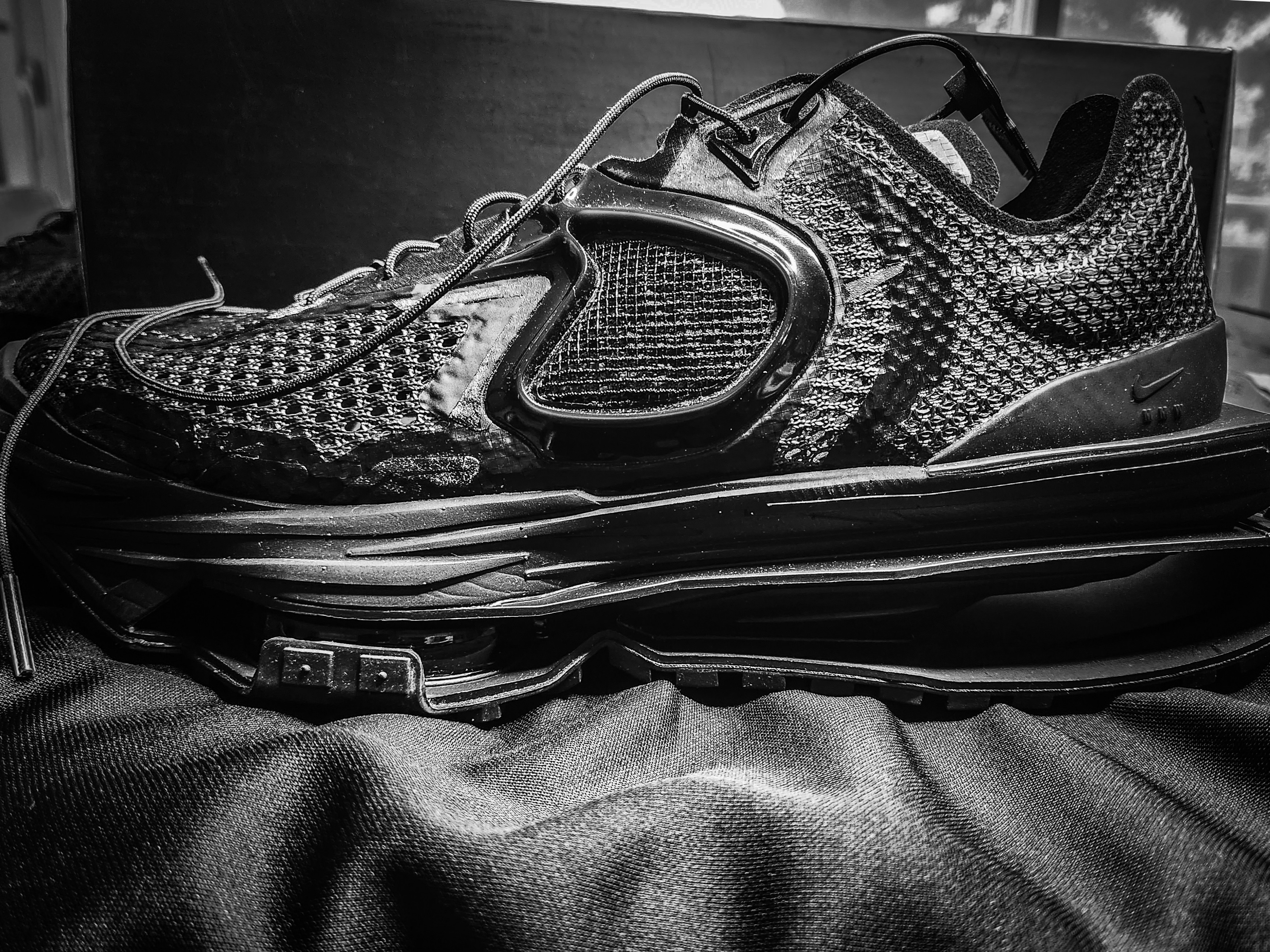 Nike x Matthew M Williams Zoom 004 Triple Black 착용 스타일 - 2
