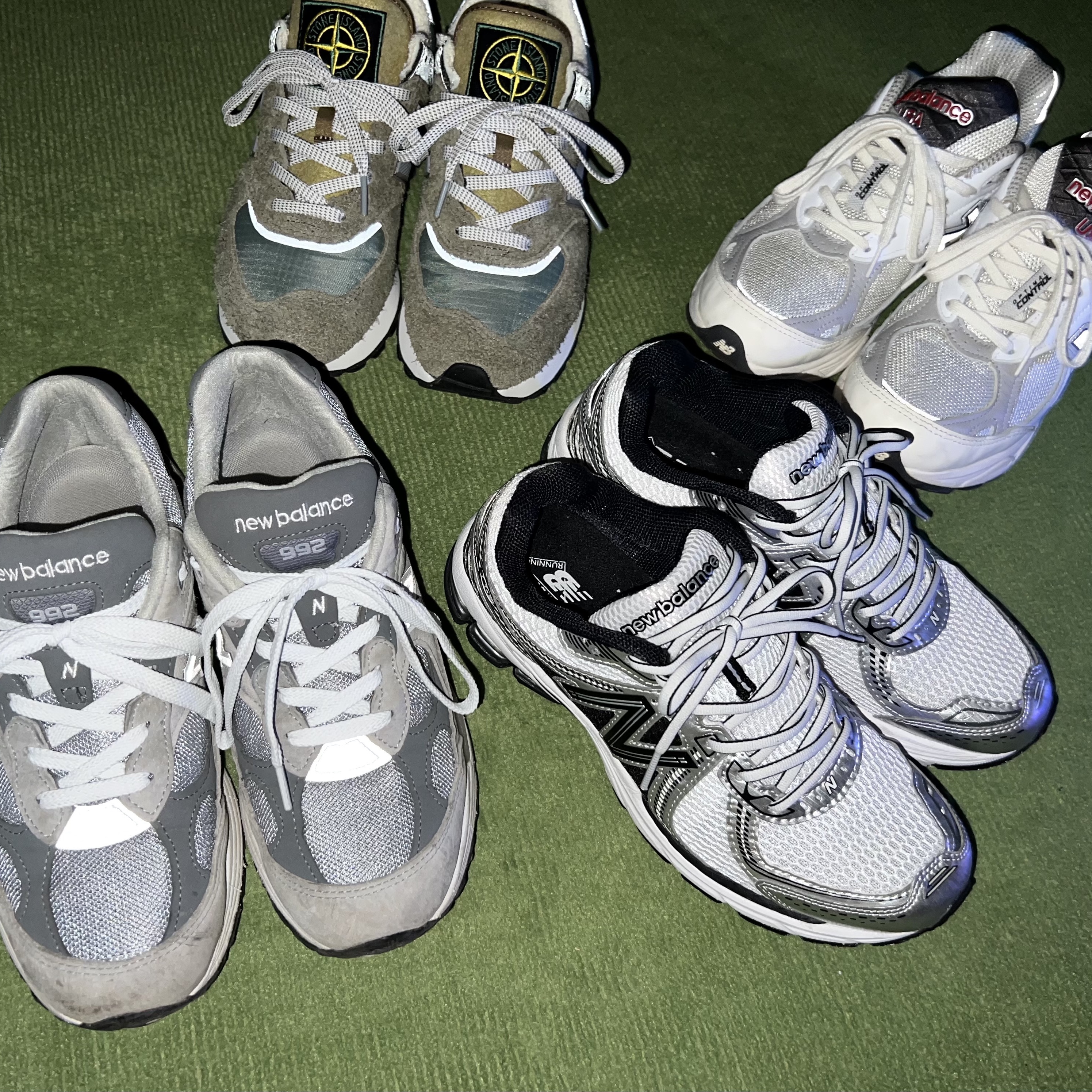 New Balance 992 Made in USA Grey - D Standard, New Balance x Stone Island 574 Legacy Green 착용 스타일