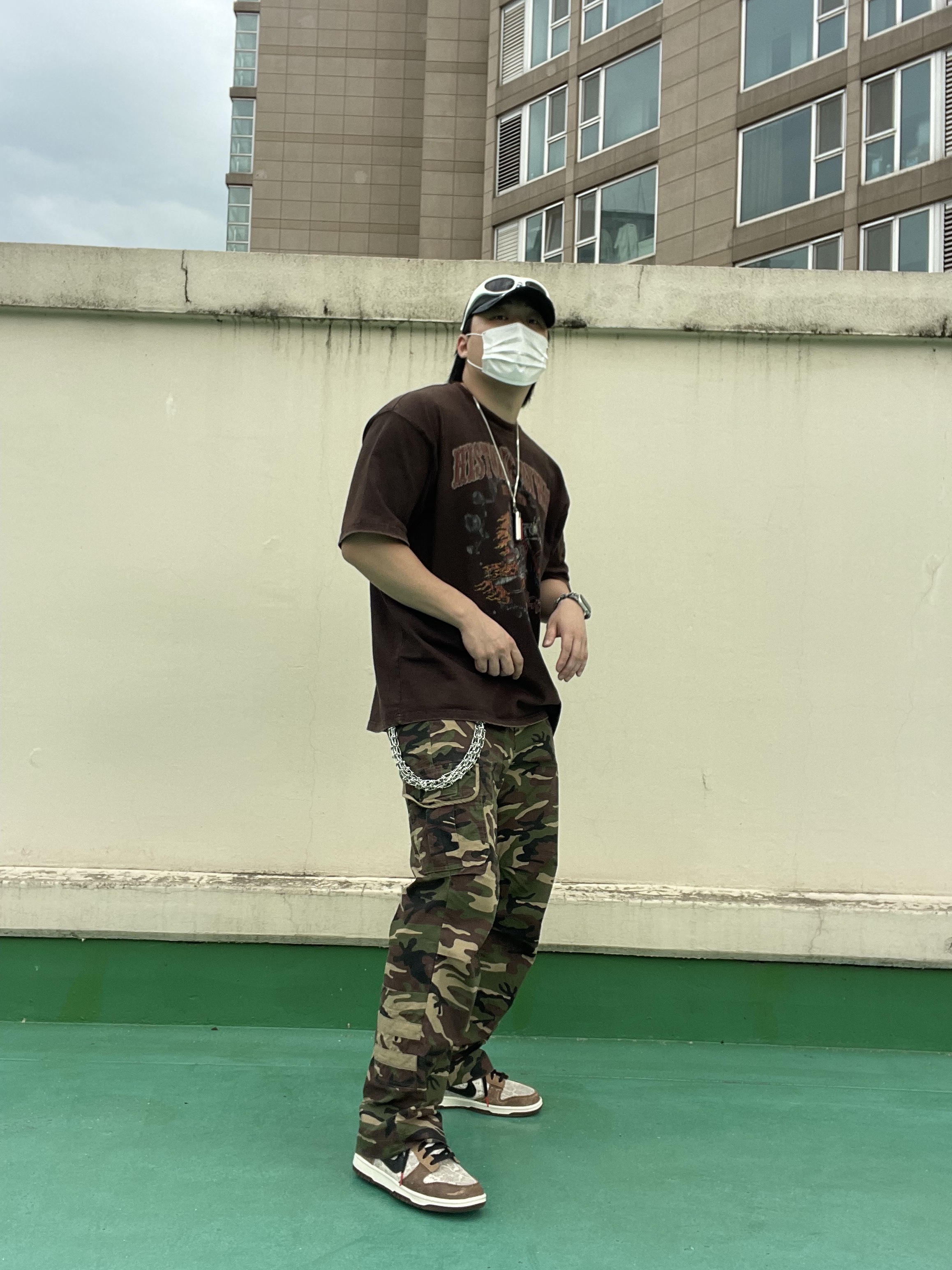 Nike Dunk Low PRM Head to Head, Supreme Metal Lighter Holster - 19SS 착용 스타일 - 1