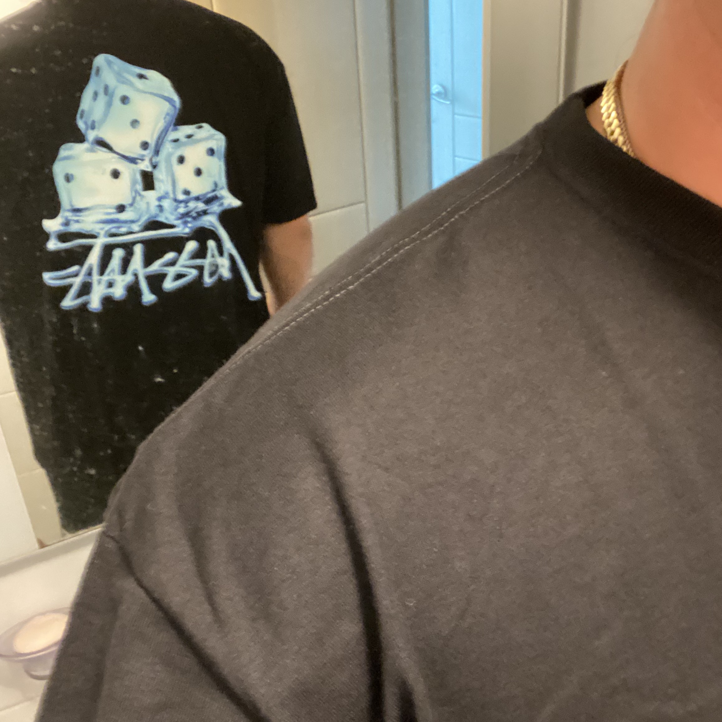 Stussy Melted T-Shirt Black 착용 스타일 - 2