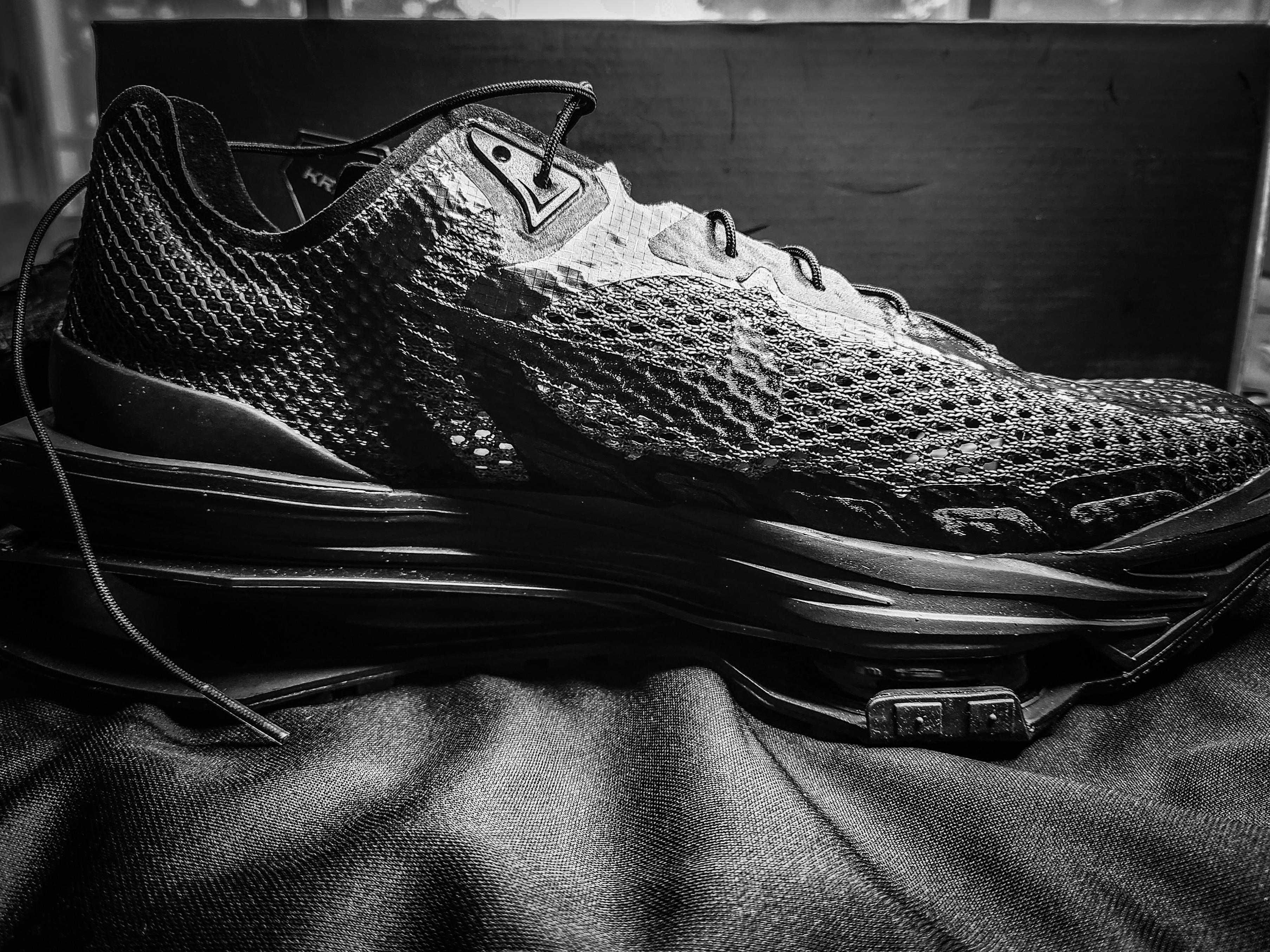 Nike x Matthew M Williams Zoom 004 Triple Black 착용 스타일 - 3